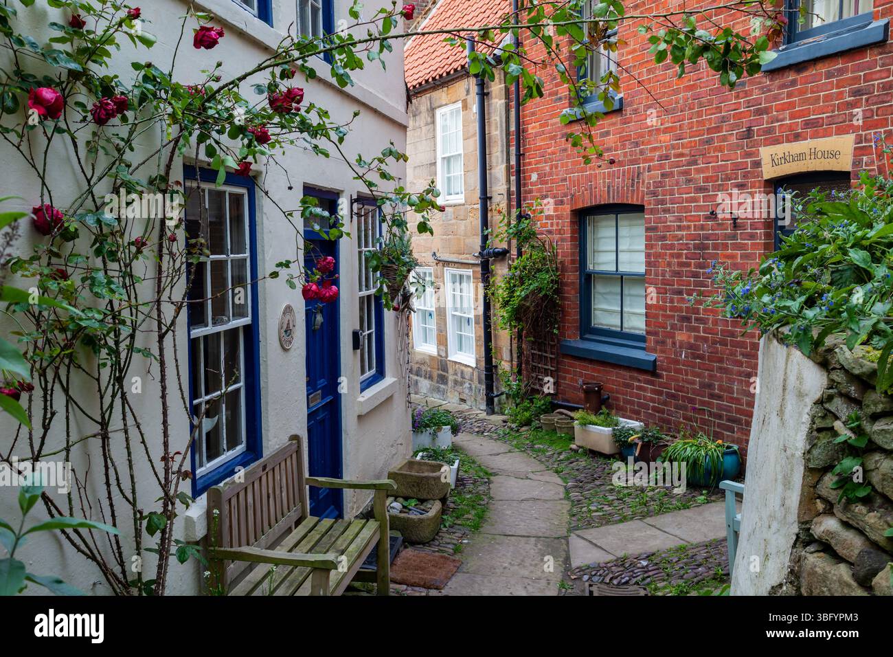 Maisons pittoresques à Robin Hood's Bay, North Yorkshire, Angleterre. Banque D'Images