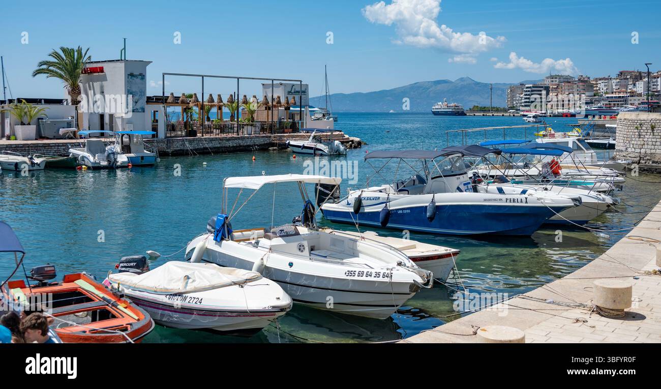 Port pour petits bateaux, Saranda, Albanie Banque D'Images