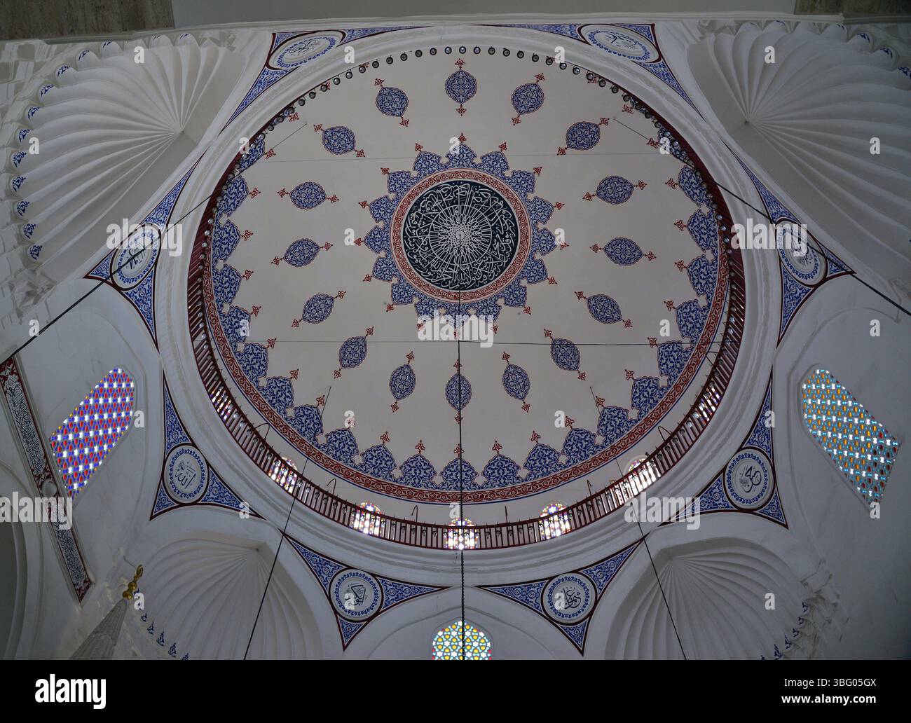 Située à Istanbul, en Turquie, la mosquée Hadim Ibrahim Pacha a été construite par Mimar Sinan au XVIe siècle. Banque D'Images