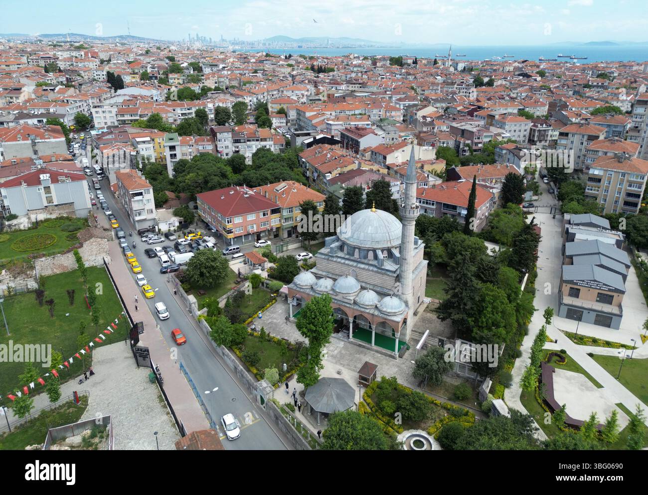 Située à Istanbul, en Turquie, la mosquée Hadim Ibrahim Pacha a été construite par Mimar Sinan au XVIe siècle. Banque D'Images
