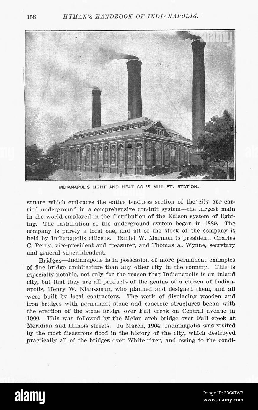 La page 159 de 'Hyman's Handbook of Indianapolis' (1907) poursuit l'exploration de l'histoire d'Indianapolis en mettant l'accent sur la croissance urbaine, l'architecture et l'évolution culturelle. Avec plus de trois cents photographies, cette édition offre un compte rendu détaillé du développement de la capitale de l'Indiana. Banque D'Images