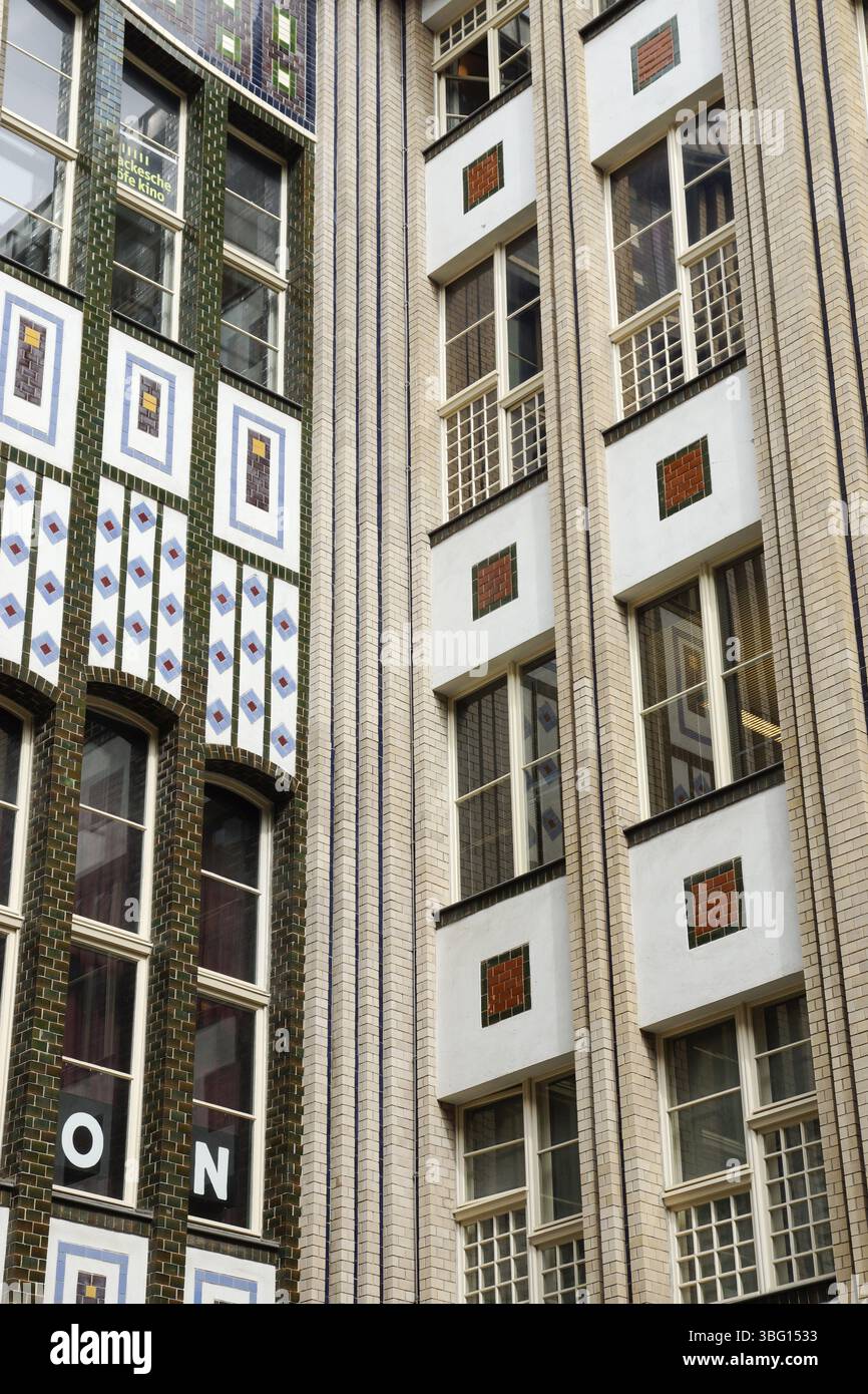 Façade dans le Hackesche Hoefe à Berlin, Allemagne, Europe Banque D'Images