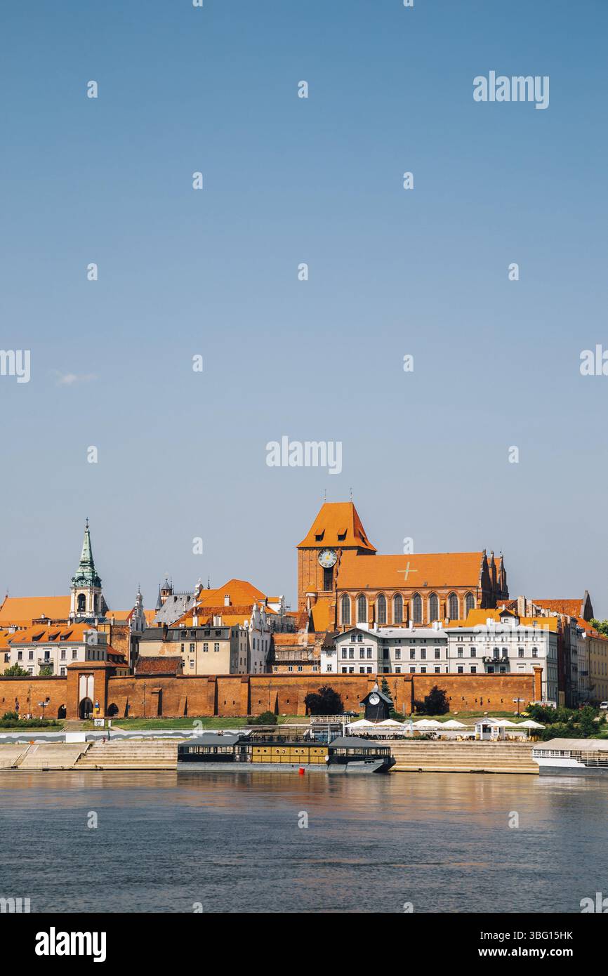 La vieille ville de Torun et de la Vistule en Pologne Banque D'Images