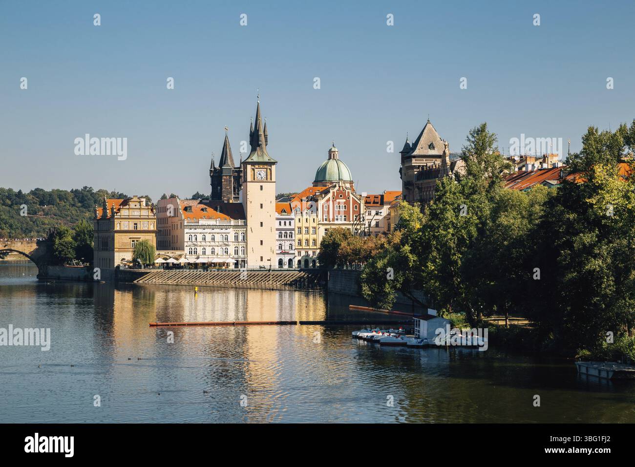 La rivière Vltava et de la ville de Prague en République Tchèque Banque D'Images
