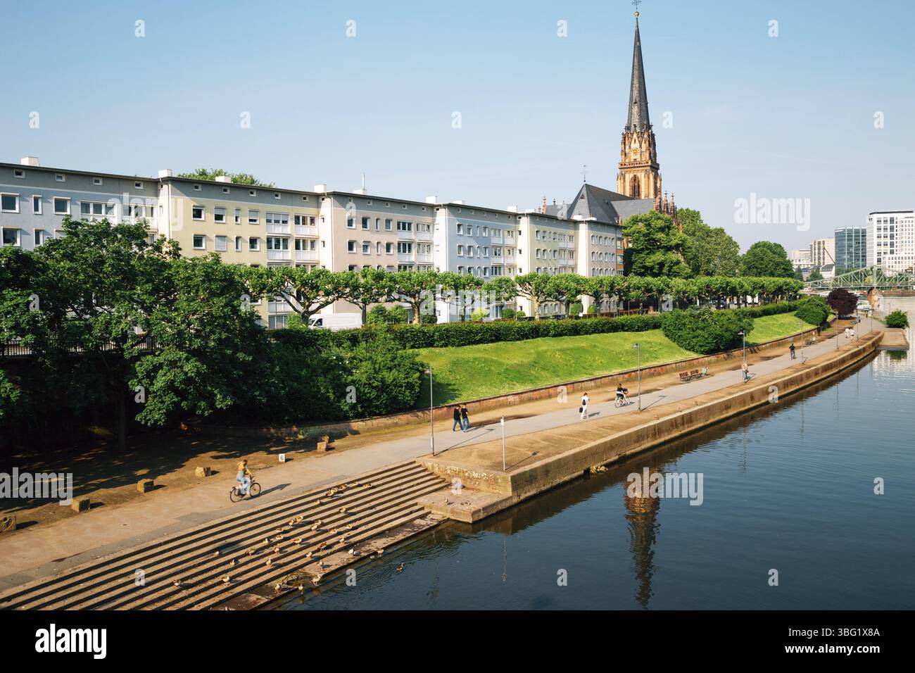Francfort vue sur la rivière main en Allemagne Banque D'Images
