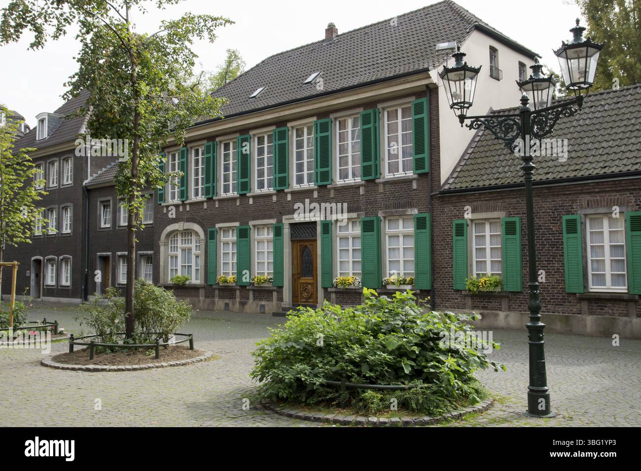 Stifts-Platz à Duesseldorf, Rhénanie du Nord-Westphalie, Allemagne, Europe Banque D'Images