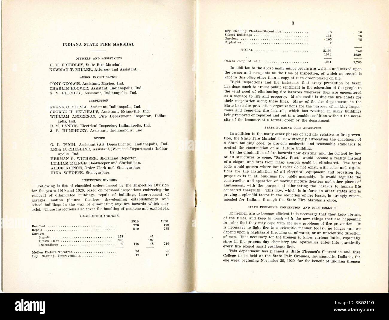 Ceci est le rapport annuel 1919-1920 du commissaire des incendies de l'État de l'Indiana au gouverneur. Il comprend divers rapports sur la sécurité incendie, la prévention des incendies, des données financières, des statistiques et des annexes détaillant les activités et les opérations du Ministère au cours de l’année. Banque D'Images