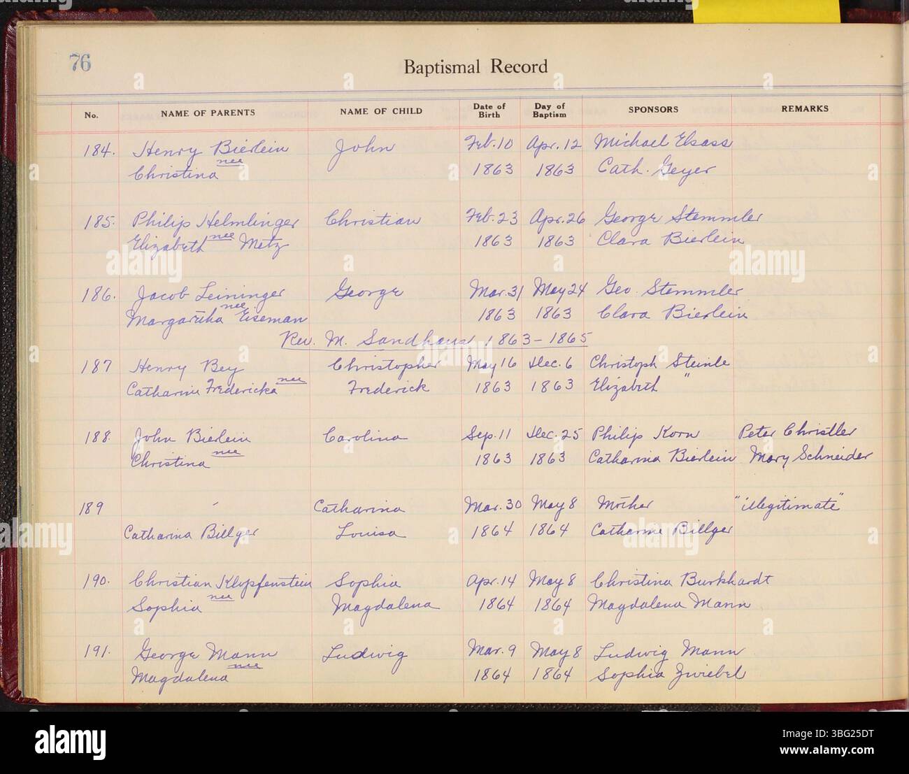 Documents officiels de Mark Lutheran Church sur les baptêmes, mariages et funérailles de 1835 à 1913, enregistrés en anglais, du canton de Clay, comté d’Auglaize, Ohio. Banque D'Images