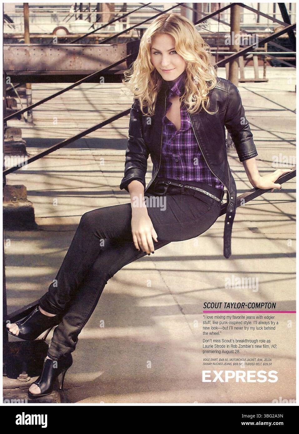 2009 Express & RADD « la voix de l'industrie du divertissement pour la sécurité routière », publicité vestimentaire mettant en vedette Scout Taylor-Compton Banque D'Images