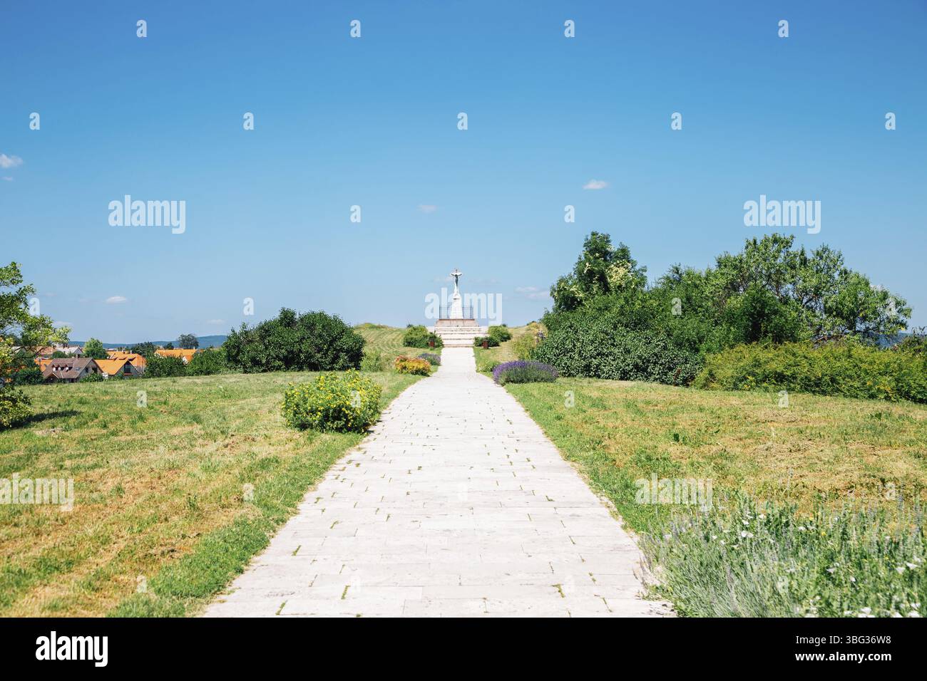 Crucifix on, colline Benedict à Veszprem, Hongrie, Europe Banque D'Images