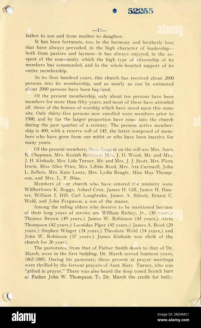 Ce texte examine l'histoire de la première église presbytérienne de Marysville, Ohio, de sa fondation en 1829 à 1929, explorant son rôle dans la communauté et le développement des services religieux et de la vie congrégationnelle. Banque D'Images