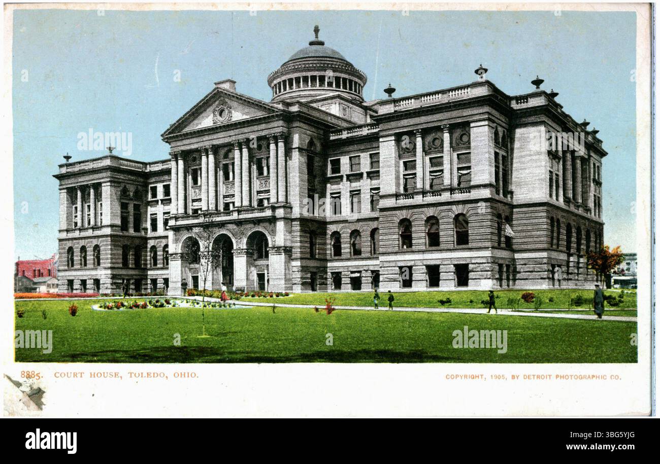 Une vue du palais de justice du comté de Lucas à Toledo, Ohio. Le bâtiment sert de siège au gouvernement du comté et est une structure historique importante dans la ville. Banque D'Images