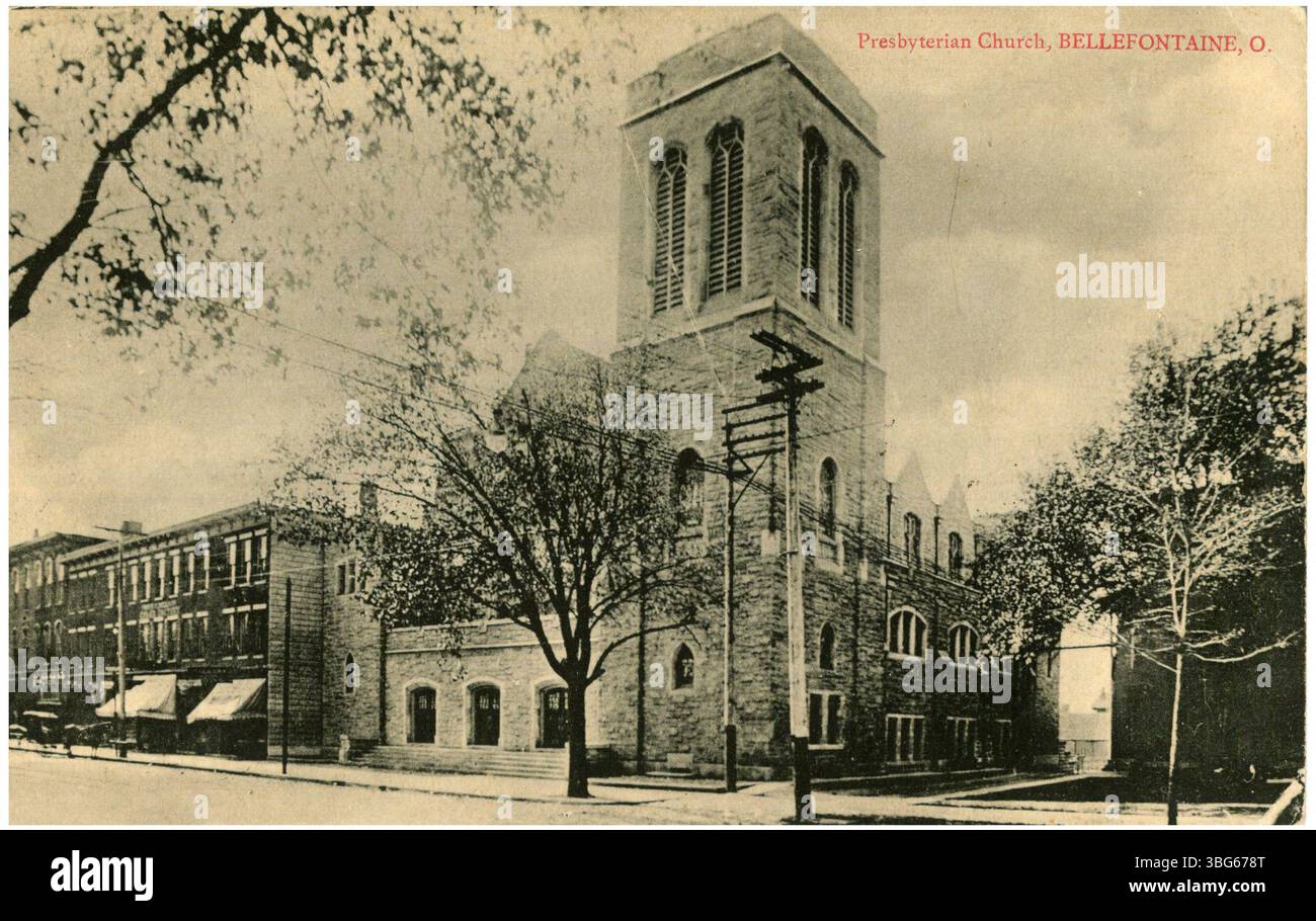 L'église presbytérienne de Bellefontaine, Ohio, construite en 1910, est un site religieux et historique important, mettant en valeur l'architecture de l'église du début du XXe siècle. Banque D'Images