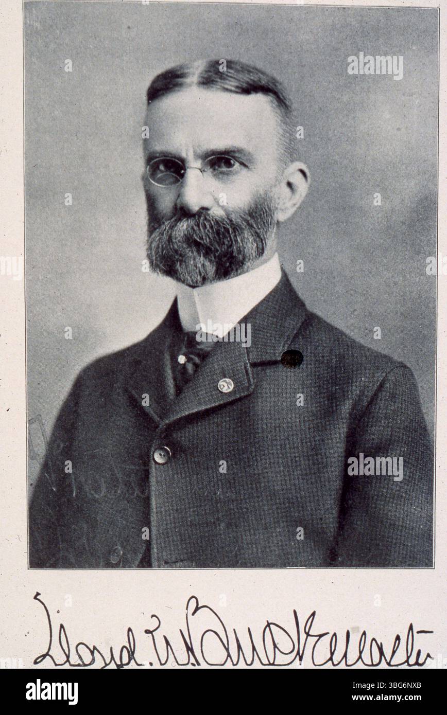 Lloyd W. Buckmaster (1849-1932) est né à Zanesville, Ohio. Il déménage à Columbus en 1887 et devient une figure clé du transport, travaillant pour la Columbus Hocking Valley and Toledo Railroad. Il a servi comme fonctionnaire au ministère des transports et à la commission du fonds d'amortissement, et a été élu au conseil municipal de Columbus en 1894. Il épouse Harriet 'Hattie' Taylor en 1870. Banque D'Images
