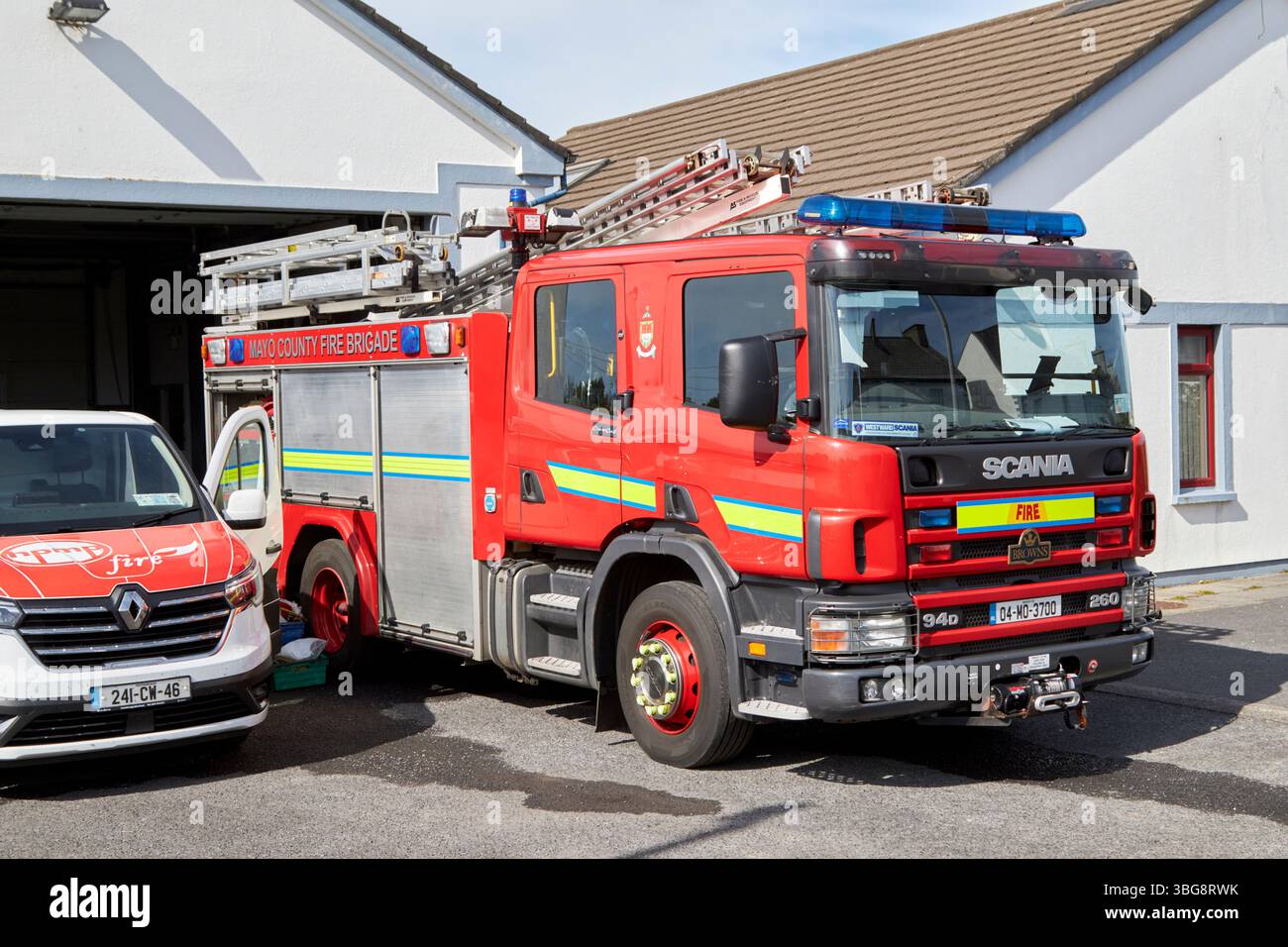 comté de mayo pompiers scania camion de pompiers belmullet comté mayo république d'irlande Banque D'Images