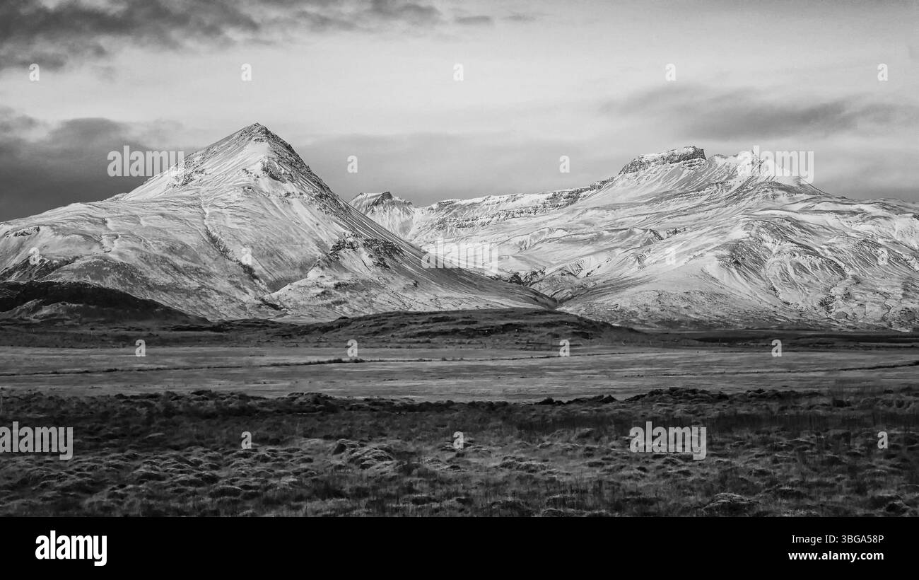 Chaîne de montagnes Vestrahorn et panorama de la plage de Stokksnes, près de Hofn, Islande. Parc national de Vatnajokull Banque D'Images