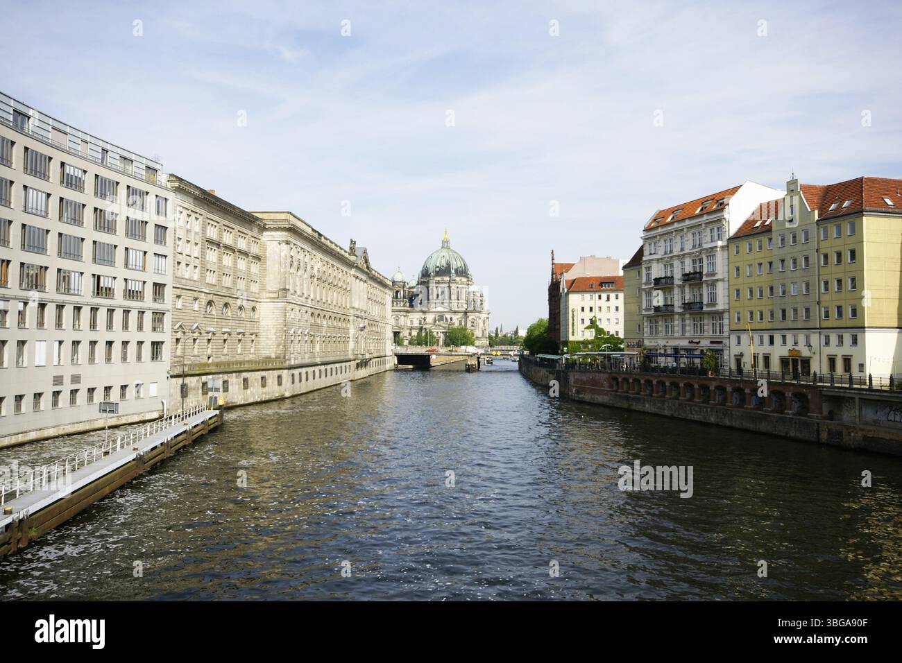Spree, Nikoleiviertel et Berliner Dome à Berlin, Allemagne, Europe Banque D'Images