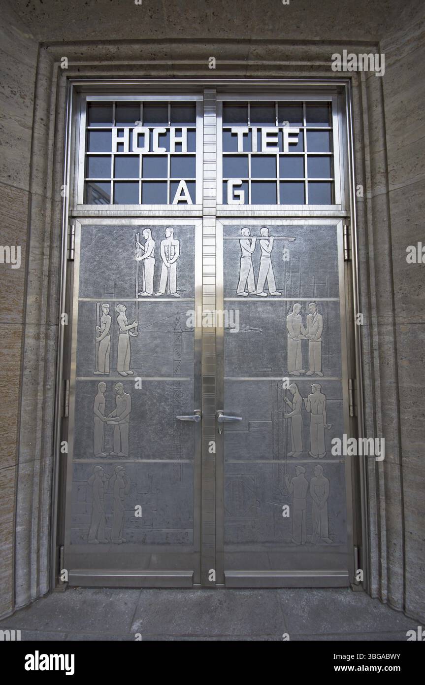 Entrée du bâtiment administratif de la Hochtief AG à Essen, Allemagne, Europe Banque D'Images