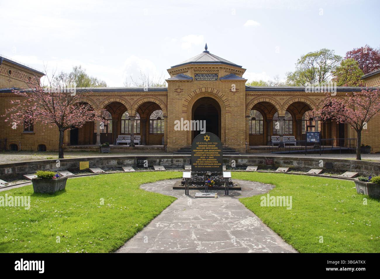 Zone d'entrée du cimetière juif Berlin Weissensee, Allemagne, Europe Banque D'Images