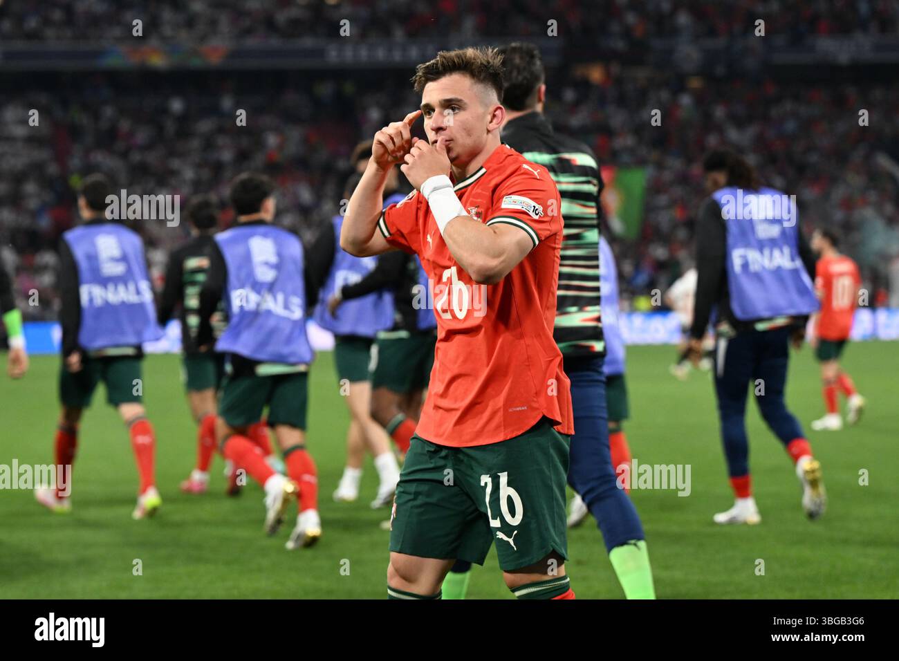 Munich, Allemagne. 04 juin 2025. Football : Nations League A, Allemagne - Portugal, play-off round, demi-finale, Football Arena Munich, le Portugais Francisco Conceicao célèbre après son objectif de faire 1 :1. Crédit : Federico Gambarini/dpa/Alamy Live News Banque D'Images