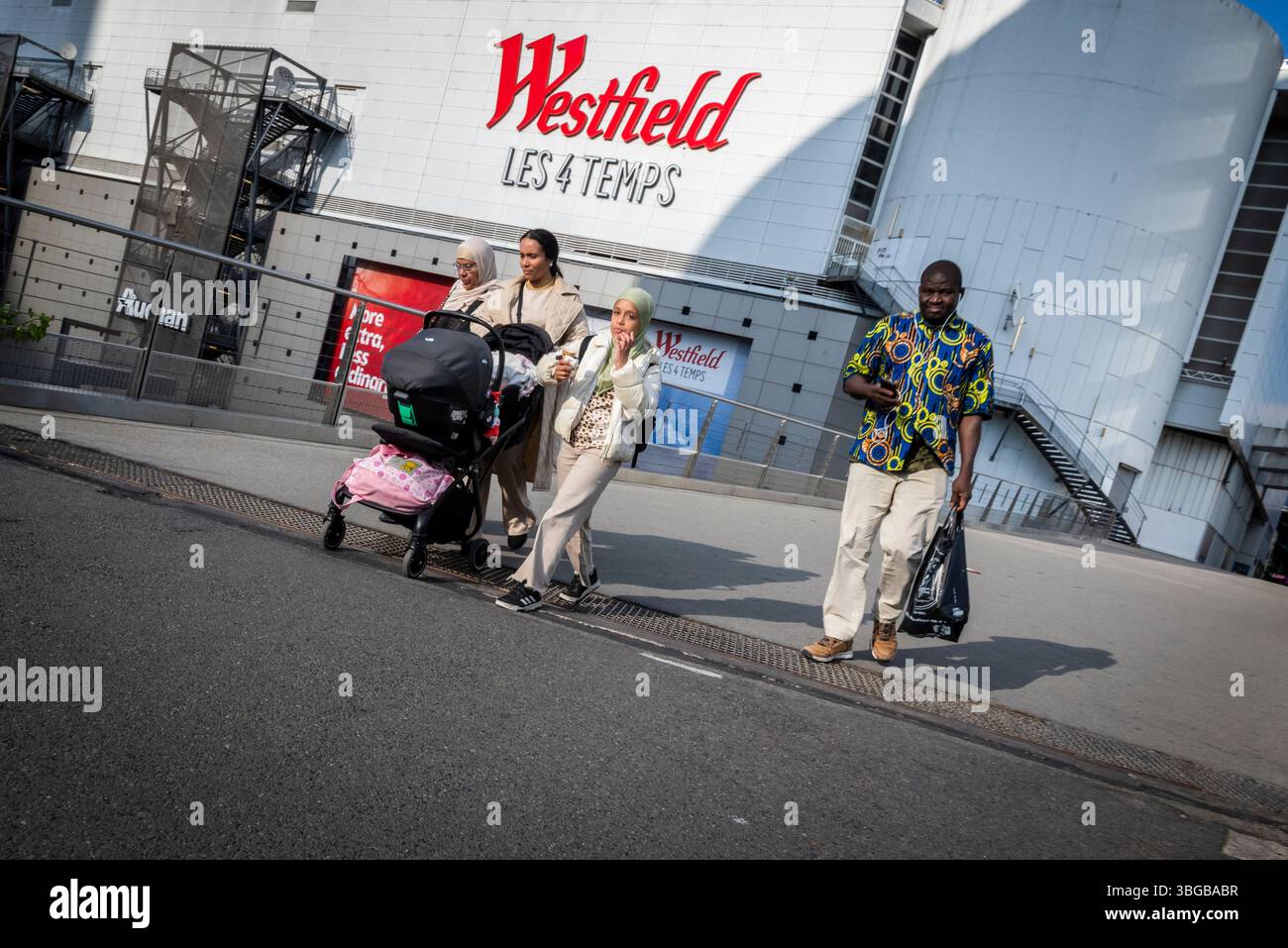 Centre commercial Westfield, la Défense, un quartier d'affaires majeur de la région métropolitaine de Paris, Paris, France Banque D'Images