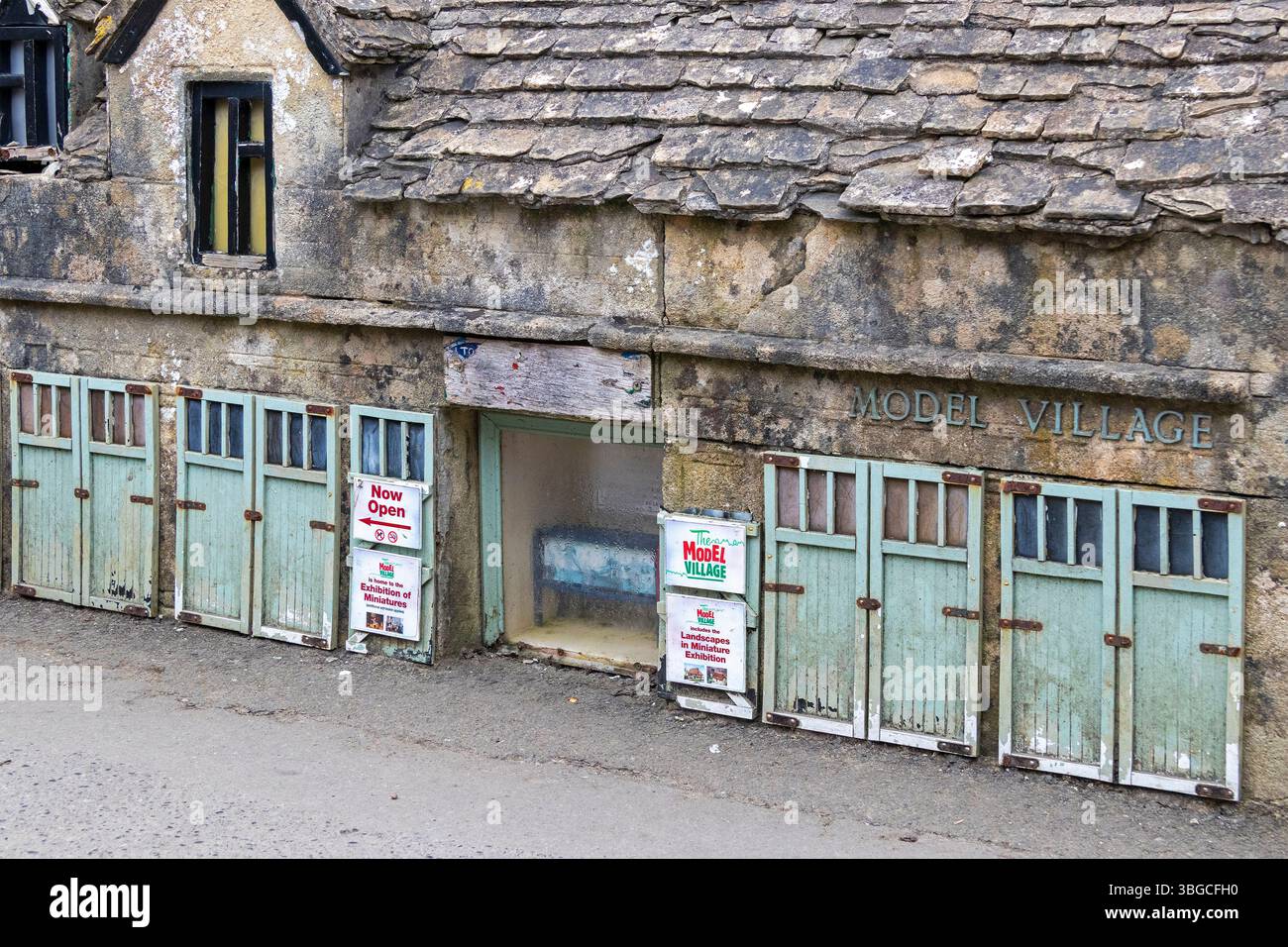 Bâtiment, village modèle, Bourton-on-the-Water, Cotswolds, Gloucestershire, Angleterre, Grande-Bretagne Banque D'Images