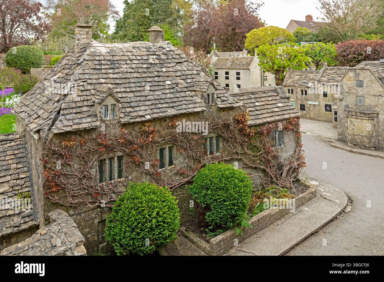 Bâtiments, maisons, Village modèle, Bourton-on-the-Water, les Cotswolds, Gloucestershire, Angleterre, Grande-Bretagne Banque D'Images