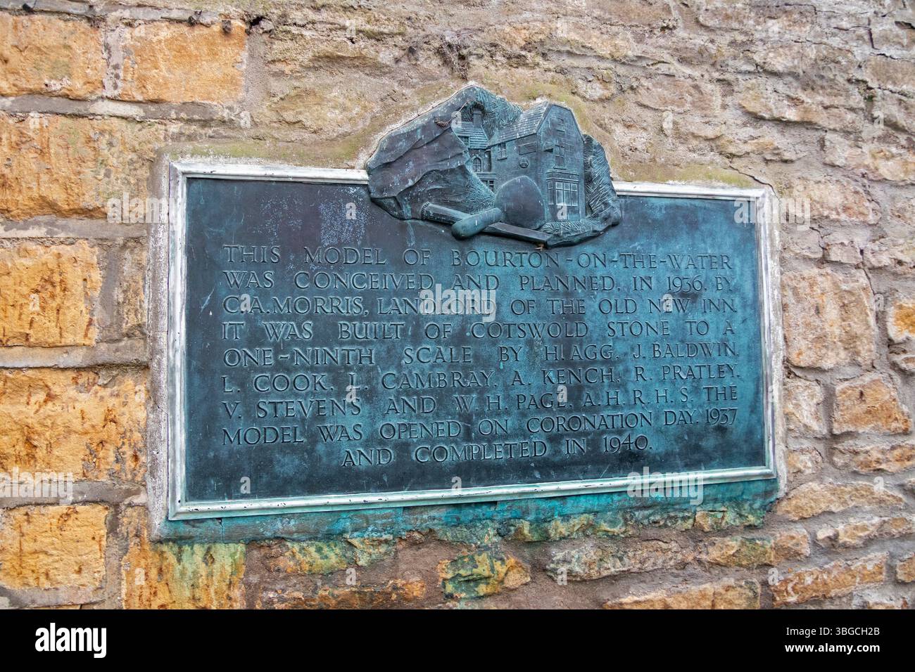 Panneau d'information, village modèle, Bourton-on-the-Water, Cotswolds, Gloucestershire, Angleterre, Grande-Bretagne Banque D'Images