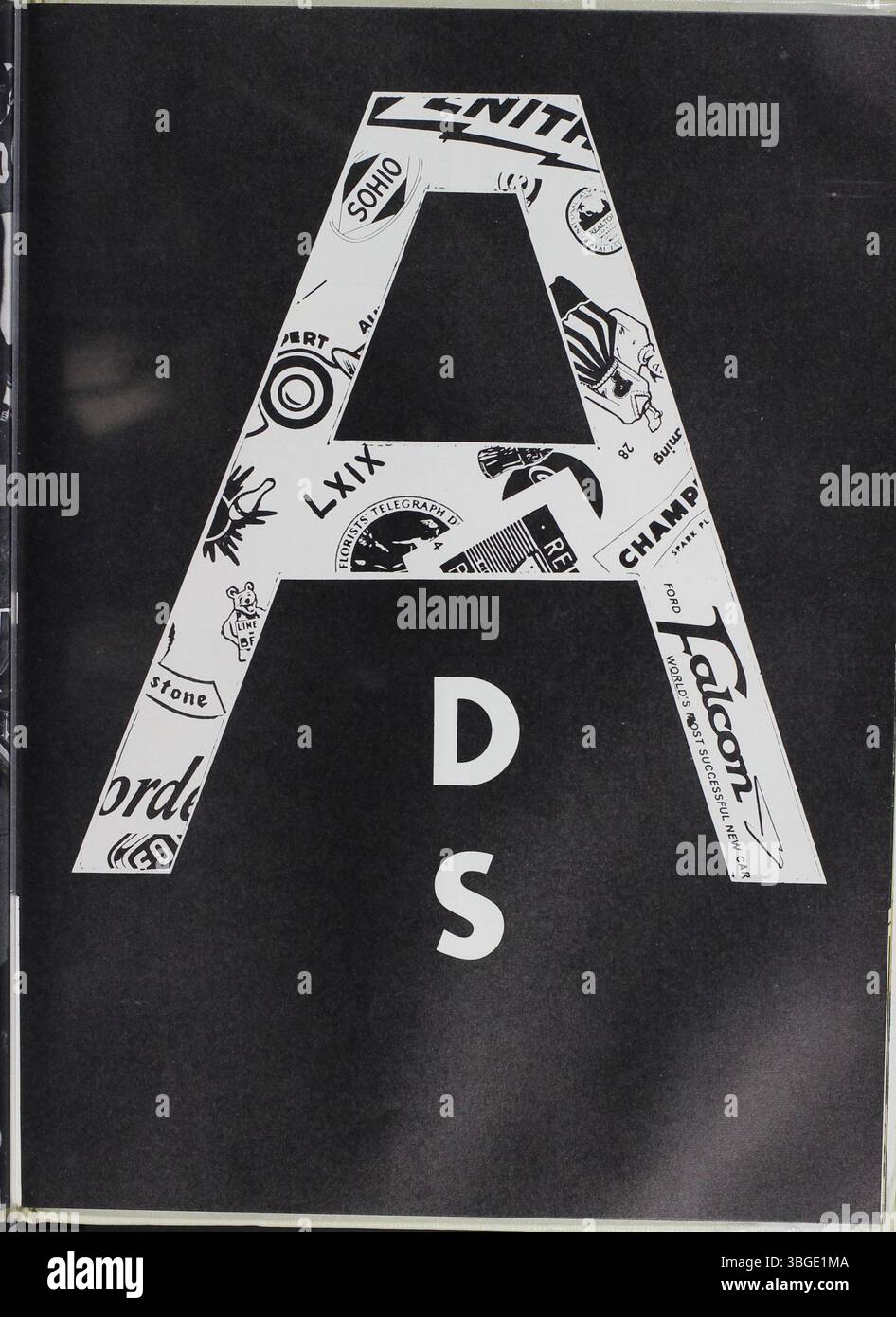 L'annuaire 'Diabolis' de 1969 documente les débuts de l'histoire de Marion Franklin High School, qui a ouvert le 4 septembre 1953, au 1265 Koebel Road dans le sud de Columbus, Ohio. Initialement, il a servi de la 7e à la 12e année et a été inauguré le 20 novembre 1953, dans le cadre du Marion Township School District. Banque D'Images