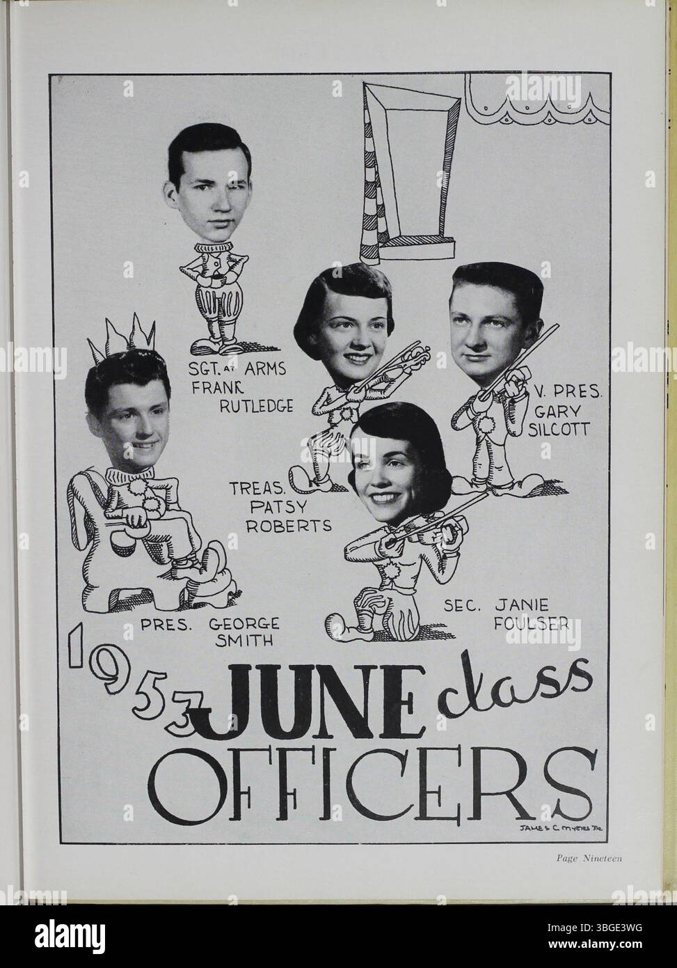 L'annuaire de 1953 de North High School, appelé 'Memory Book', met en lumière l'histoire de l'école, y compris les 35 ans de mandat de Charles D. Everett comme directeur. Le premier lycée North, conçu par Frank L. Packard dans le style roman Renaissance, a été construit entre 1892 et 1893. Il a été remplacé par un nouveau bâtiment en 1924. L'école a fermé en 1979 en raison de la baisse des inscriptions et a rouvert en 2012 sous le nom de Columbus International High School. Banque D'Images