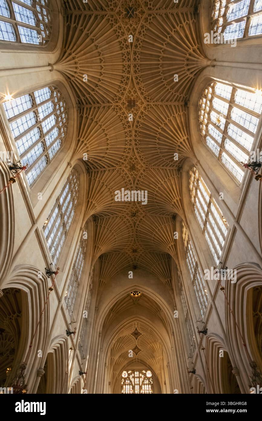 Angleterre, Somerset, Bath, Abbaye de Bath, vue intérieure du plafond voûté ventilateur Banque D'Images