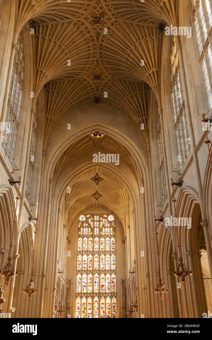 Angleterre, Somerset, Bath, Abbaye de Bath, vue intérieure du plafond voûté ventilateur Banque D'Images