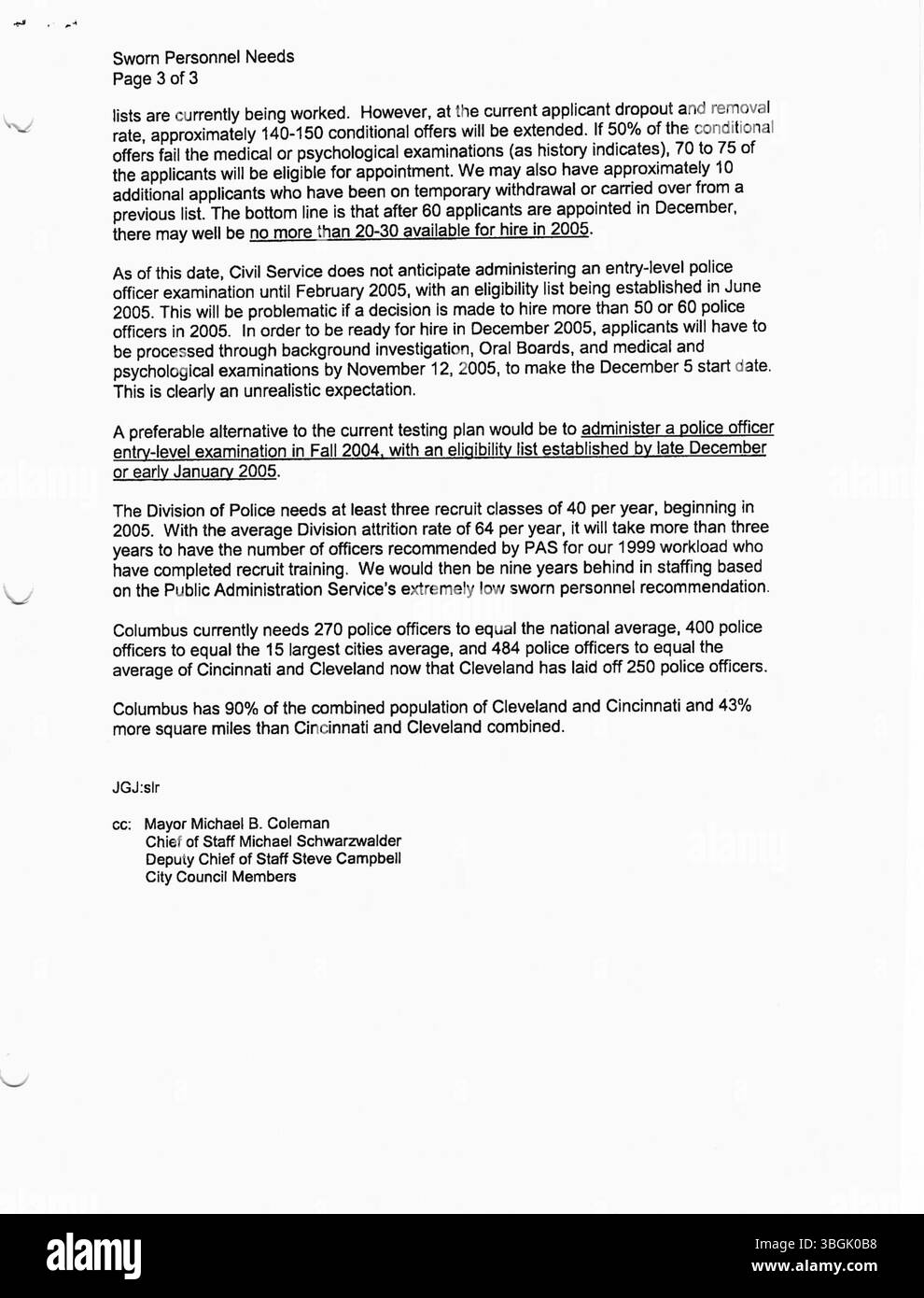 Communiqués de presse produits par le bureau du maire Michael Coleman en 2004. Michael Coleman a été le premier maire afro-américain de Columbus, Ohio, servant de 2000 à 2016. Il avait auparavant siégé au conseil municipal de Columbus de 1992 à 1999, y compris en tant que président. Il détient le record en tant que maire le plus ancien de l'histoire de la ville. Banque D'Images