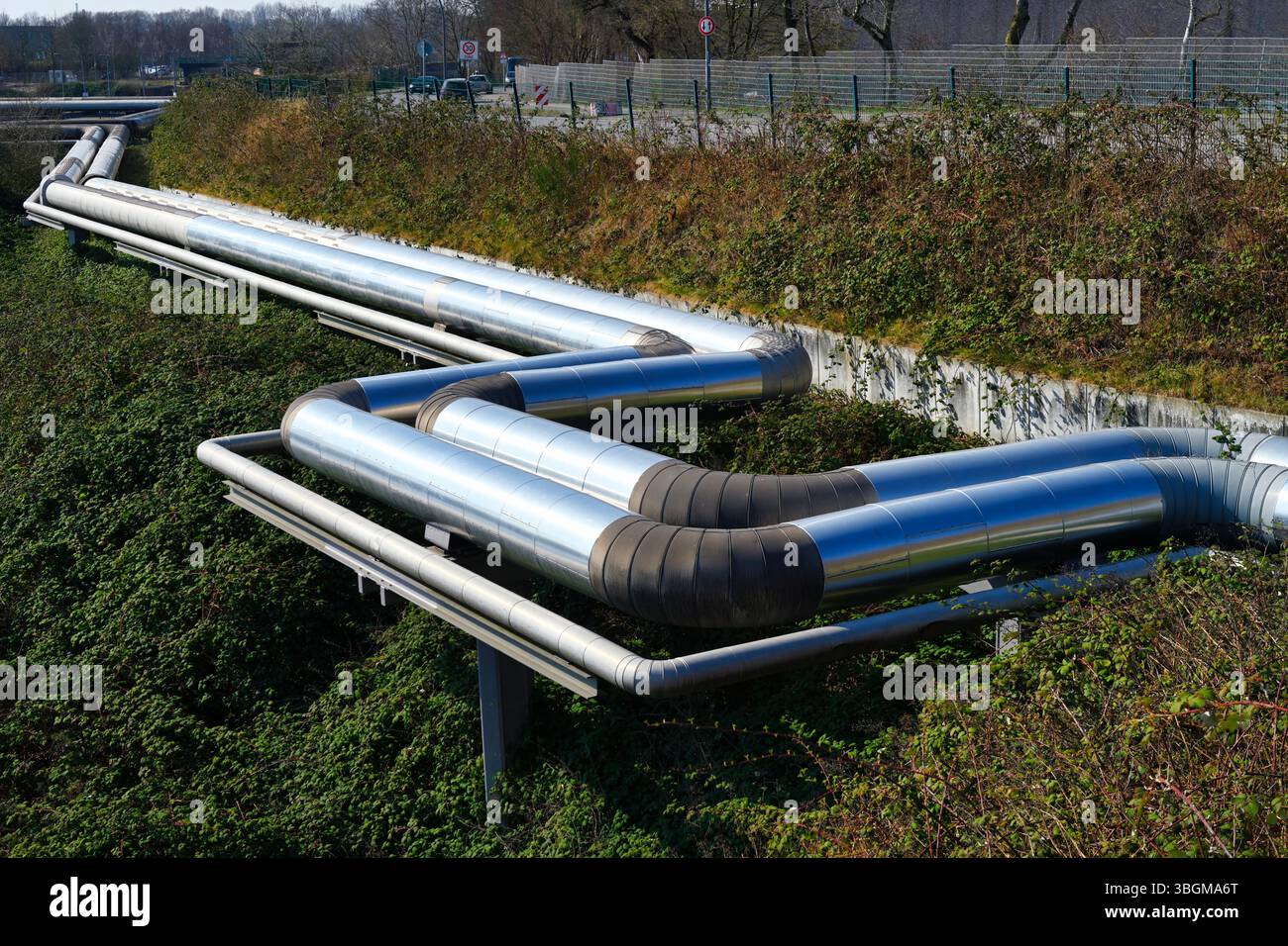 Tuyaux de chauffage urbain à Rothenburgsort, Hambourg, Allemagne Banque D'Images