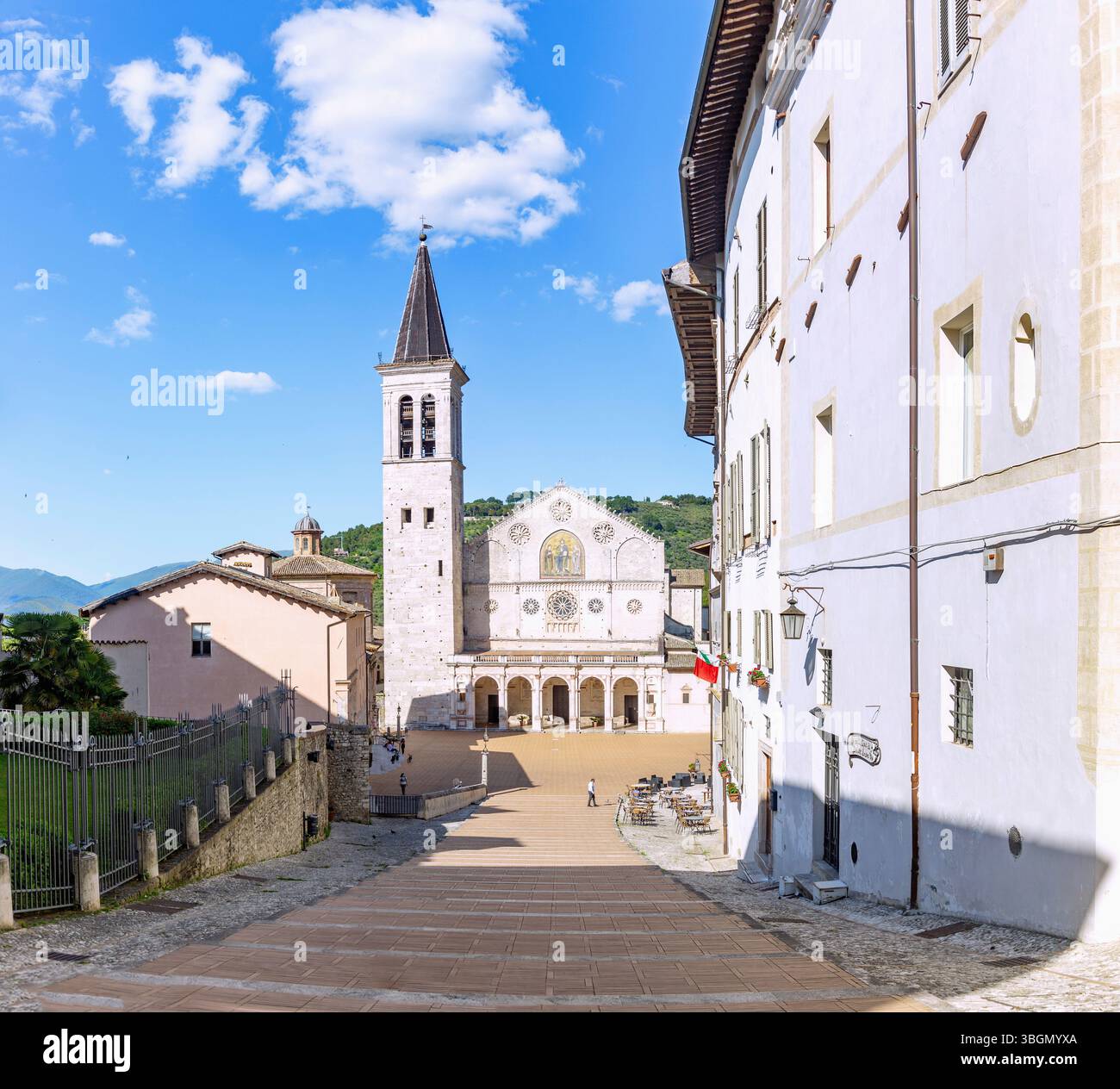Italie, Ombrie, Spoleto, Cathédrale Santa Maria Assunta, Piazza Duomo Banque D'Images