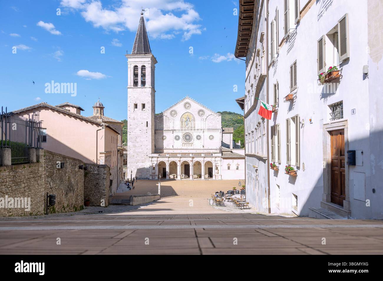 Italie, Ombrie, Spoleto, Cathédrale Santa Maria Assunta, Piazza Duomo Banque D'Images
