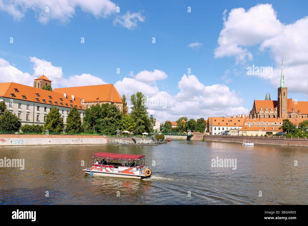 Île de sable (Wyspa Piasek) avec la bibliothèque universitaire (Biblioteka Uniwersytecka) et l'église de Marie sur le sable (Kosciol Najswietszej Marii Panny na Piasku) et l'île Cathédrale (Ostrow Tumski) avec l'église Sainte-Croix et Bartholomée (Kolegiata pw Swietego Krzyza i Swietego Bartlomieja) Banque D'Images