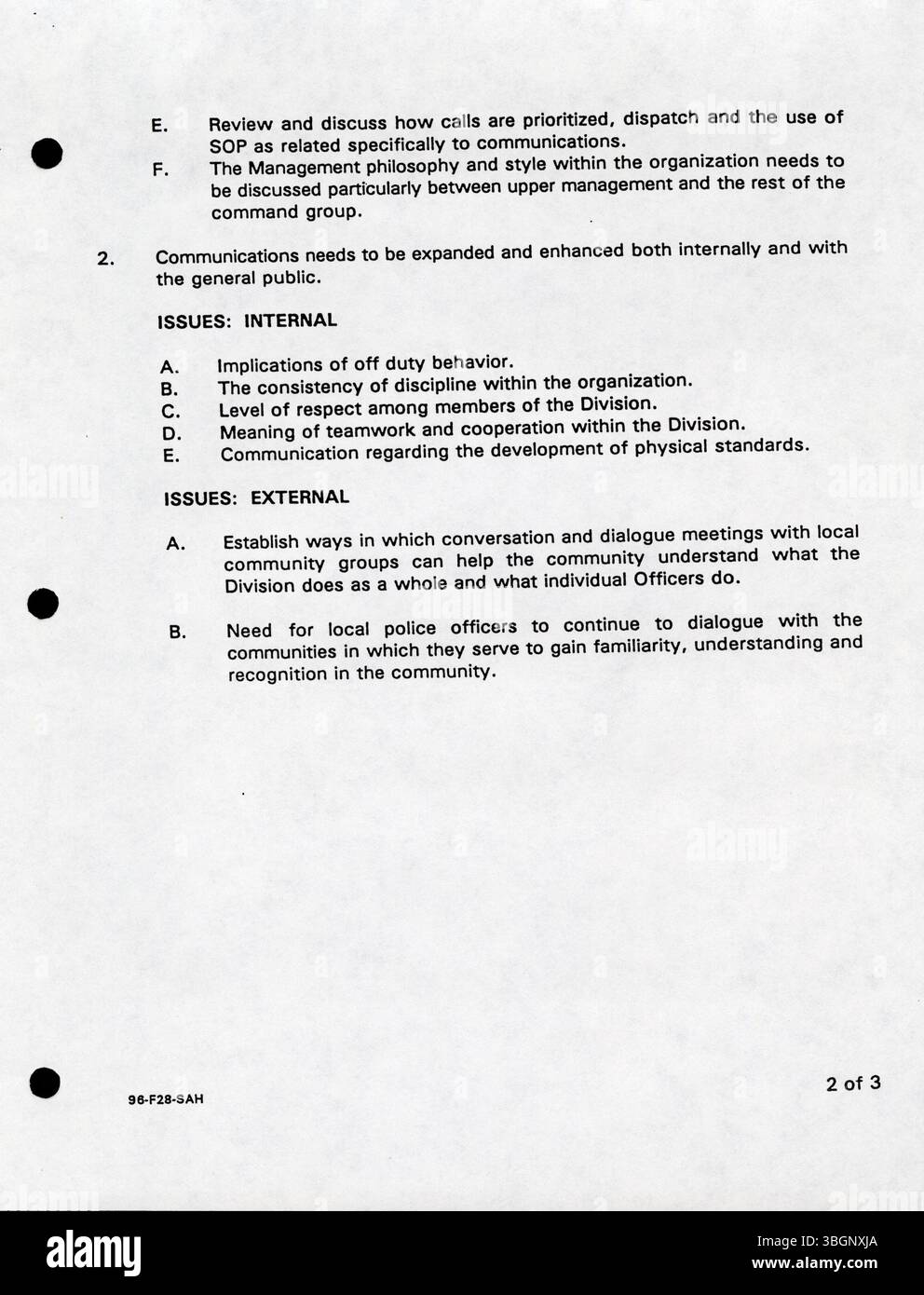 Le rapport Huff de 1996 a examiné la dotation en personnel et l'efficacité du Département de police de Columbus au moyen de consultations avec les dirigeants de quartier afin d'améliorer les stratégies de police communautaire. Banque D'Images