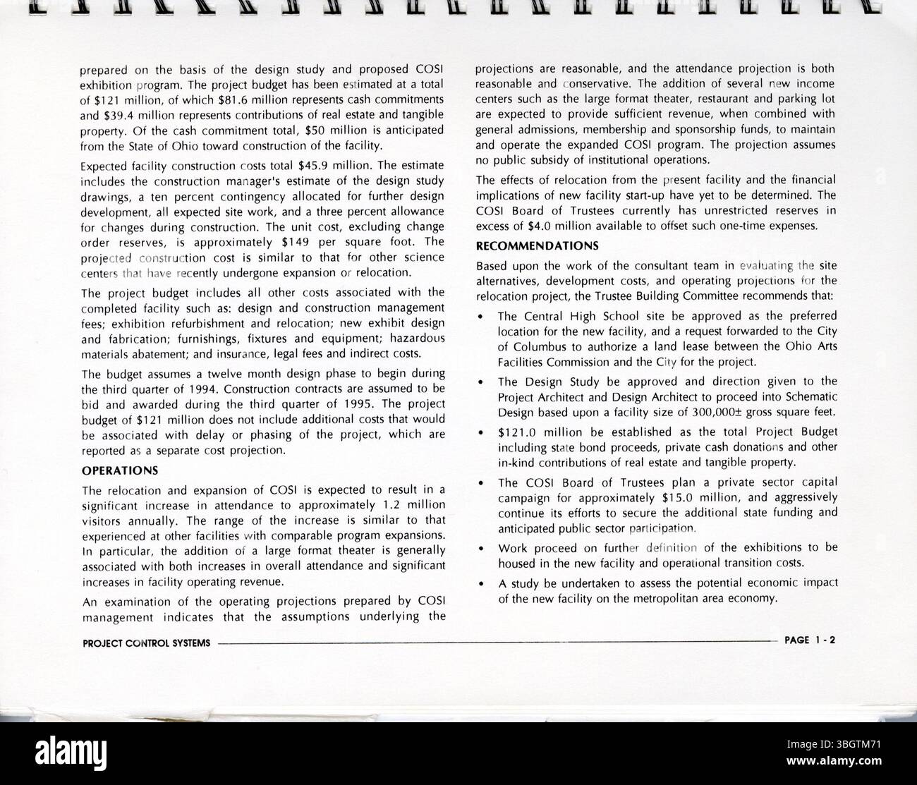 Le plan de développement du COSI de 1994 décrit le déménagement du 21st Century Center of Science & Industry de l'Ohio de son site d'origine au 280 E. Broad Street à l'ancien emplacement de Central High School. Depuis son ouverture le 29 mars 1964, COSI a gagné en popularité, avec un déménagement majeur au 333 West Broad Street en 1999. L’architecte Arata Isozaki a conçu le nouvel espace de 320 000 pieds carrés pour l’agrandissement du musée. Banque D'Images