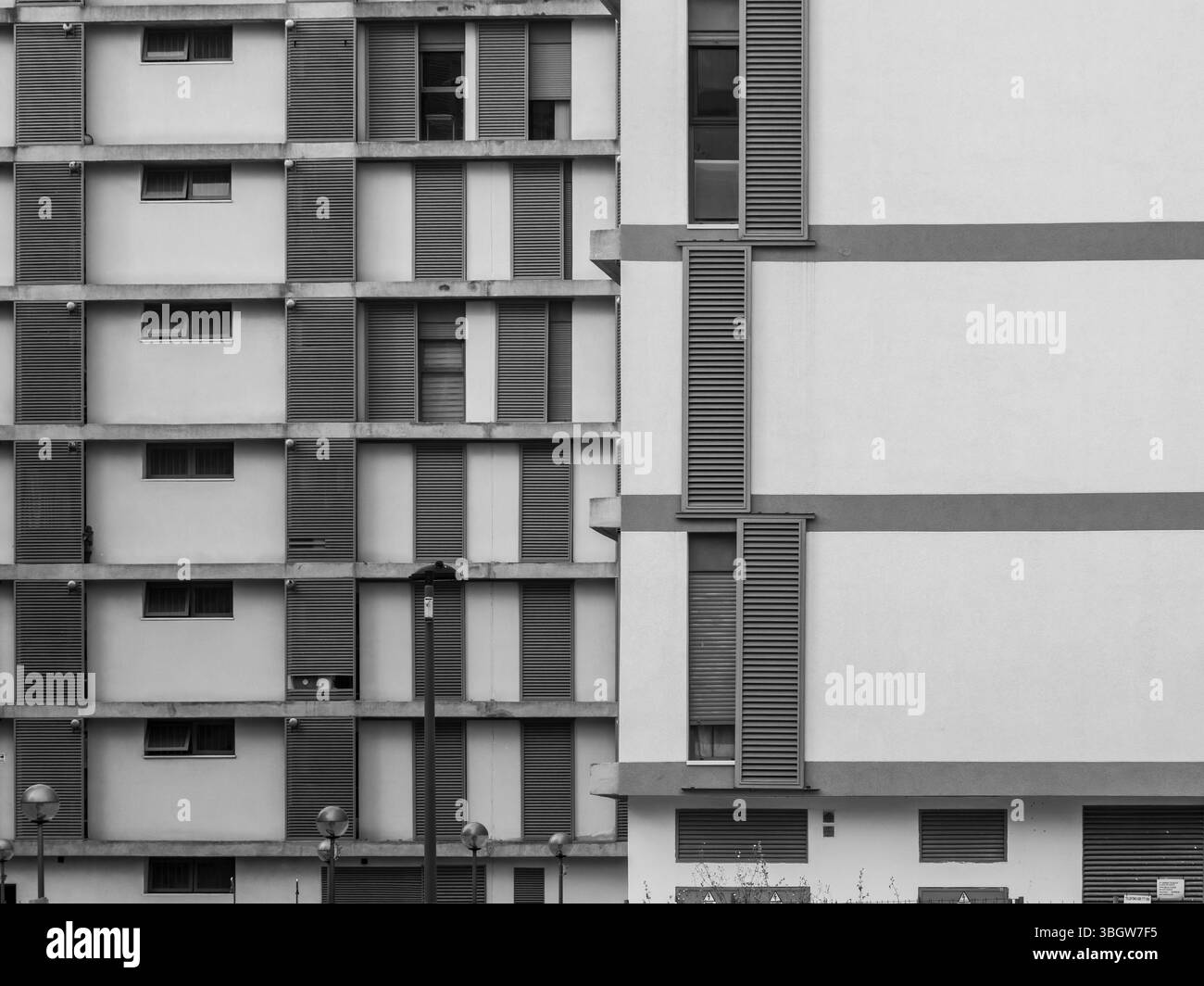 Façade d'un immeuble à appartements Banque D'Images