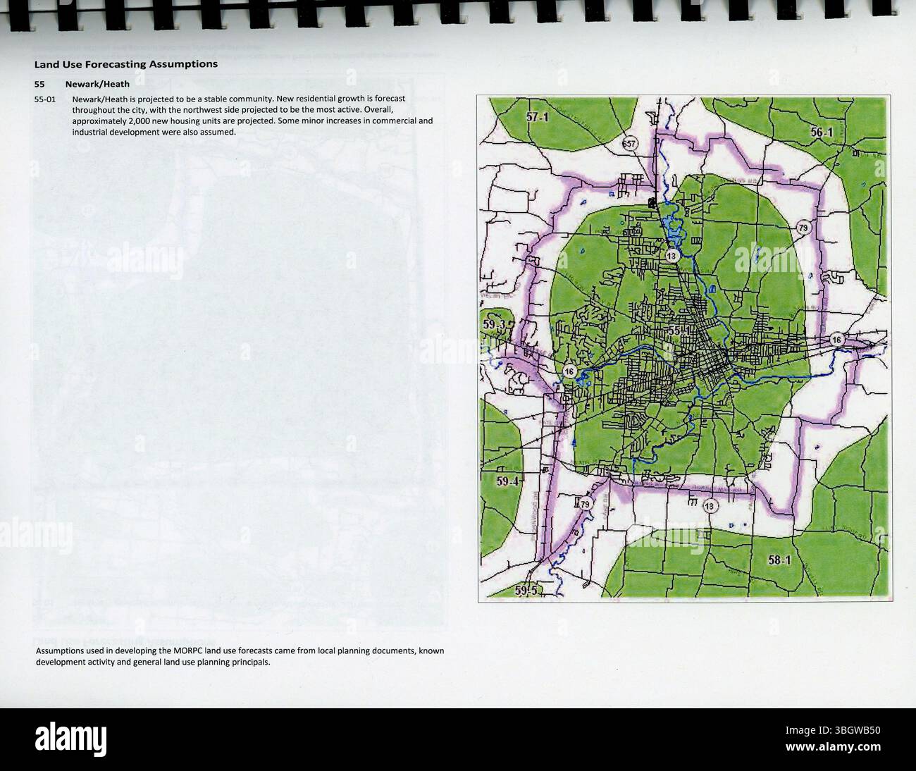 Le Plan de transport CapitalWays décrit des stratégies pour aborder le transport dans le centre de l'Ohio de 2000 à 2030. Produit par MORPC, le plan est conçu pour tenir compte de l'augmentation prévue de la population de 500 000 personnes. Il couvre les besoins en transport, les infrastructures et le mouvement des marchandises pour soutenir la mobilité régionale et la durabilité économique. Banque D'Images