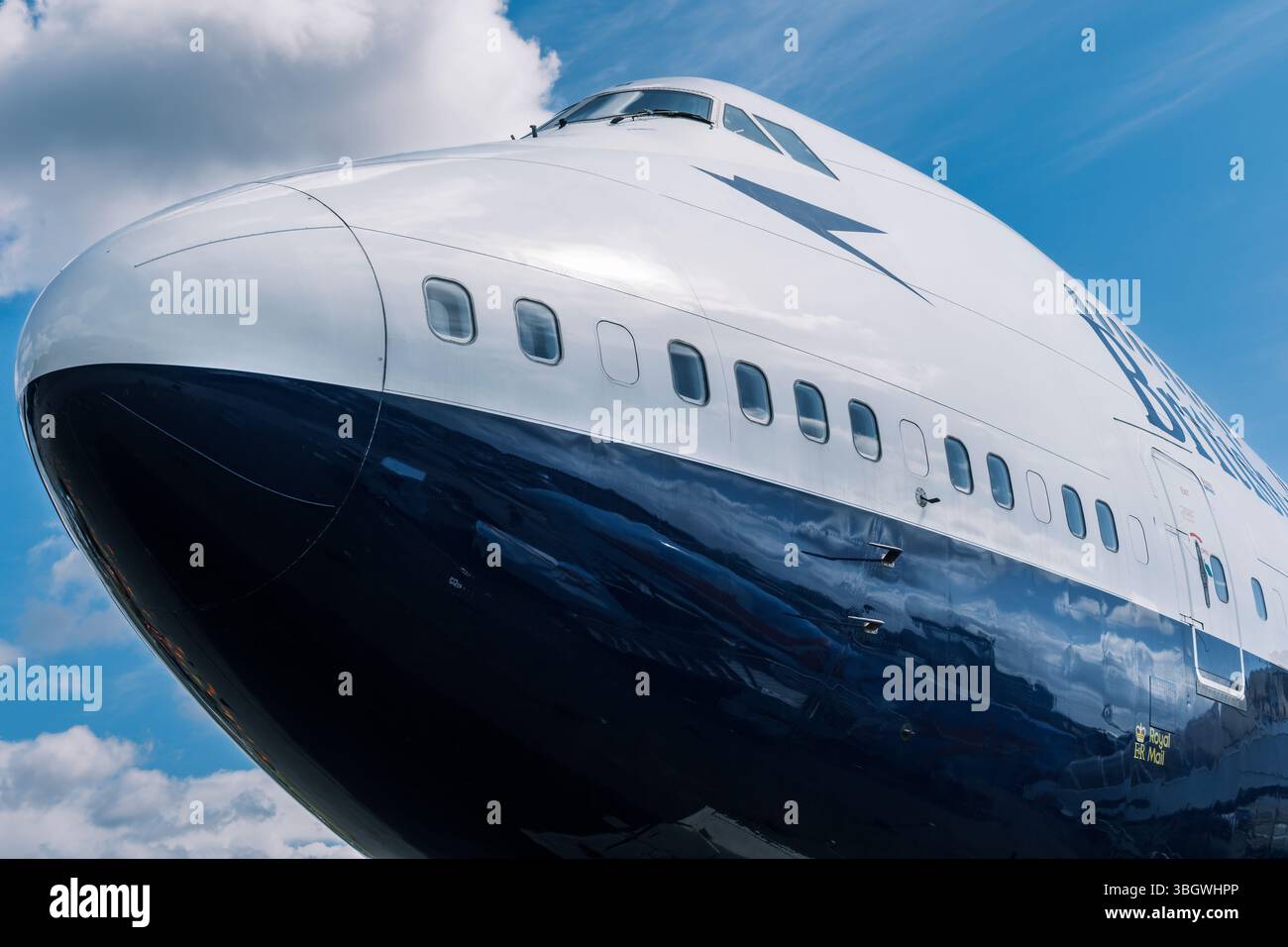 Kemble, Gloucestershire - le nez d'un Boeing 747, mieux connu sous le nom de Jumbo Jet, dans la livrée de British Airways. Banque D'Images