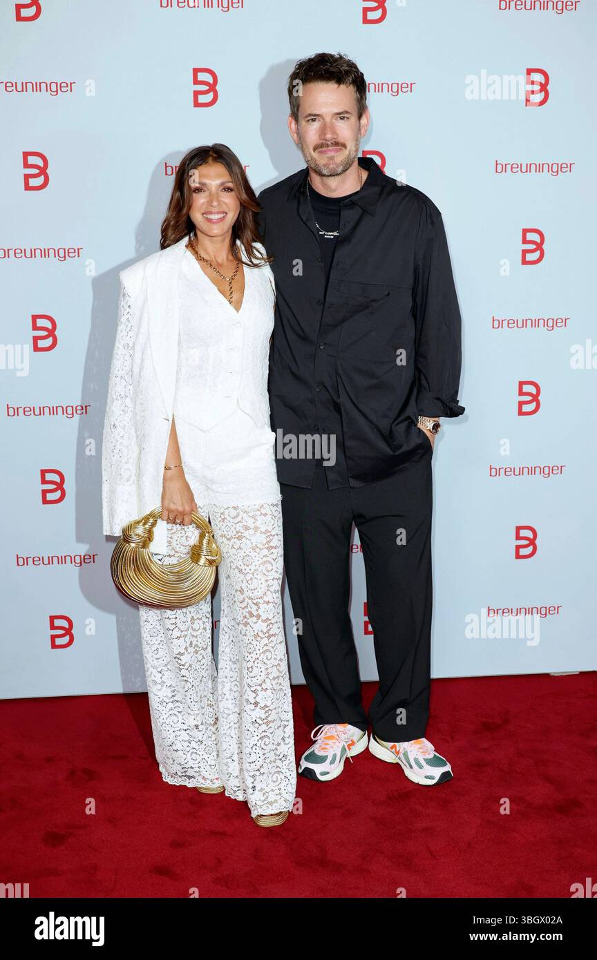 Anna Angelina Wolfers mit Partner Johannes strate BEI der Eröffnung vom Breuninger Flagship Store in der Hafencity. Hambourg, 05.06.2025 *** Anna Angelina Wolfers avec son partenaire Johannes strate lors de l'ouverture du magasin phare Breuninger à Hafencity Hambourg, 05 06 2025 Foto :xgbrcix/xFuturexImagex breuninger_5687 Banque D'Images
