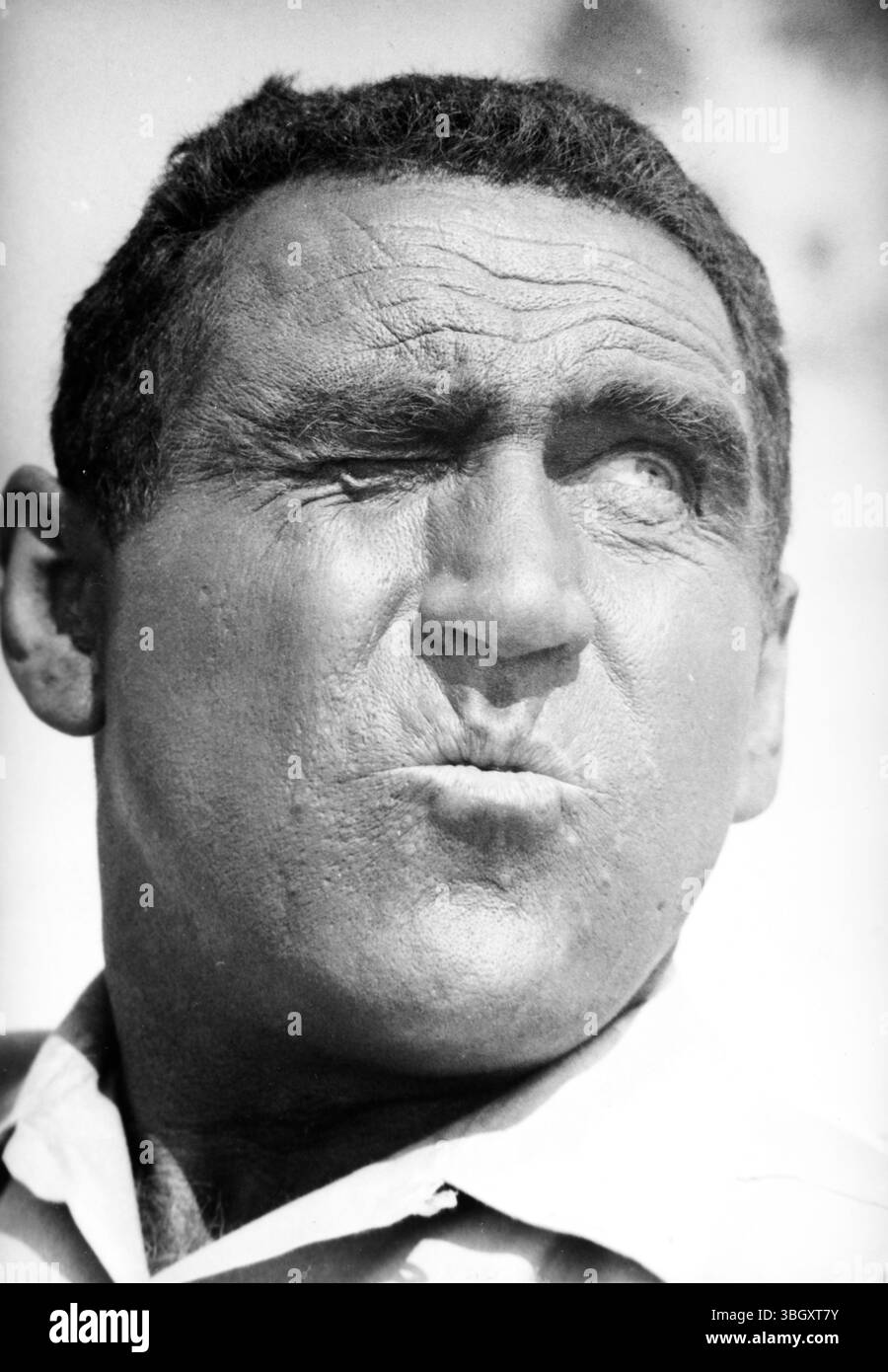 L'acteur James Whitley dans son rôle pour le film 'Black Like Me.' Sa peau et ses cheveux ont été faits pour ressembler à ceux d'un homme d'origine noire pour le film. - 29 janvier 1964 Banque D'Images