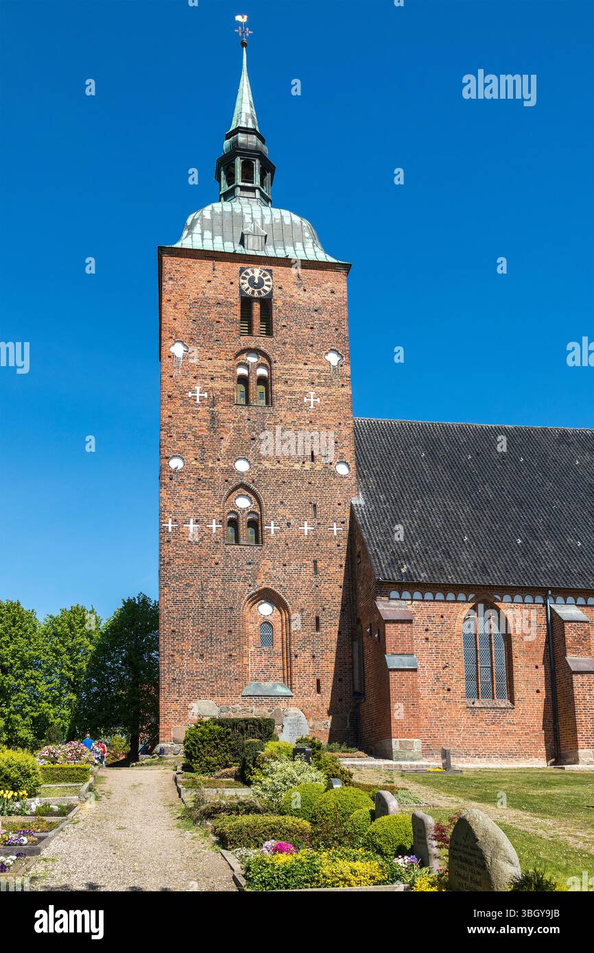 Église St Nikolai, cimetière, Burg auf Fehmarn, île de Fehmarn, Schleswig-Holstein, Allemagne Banque D'Images