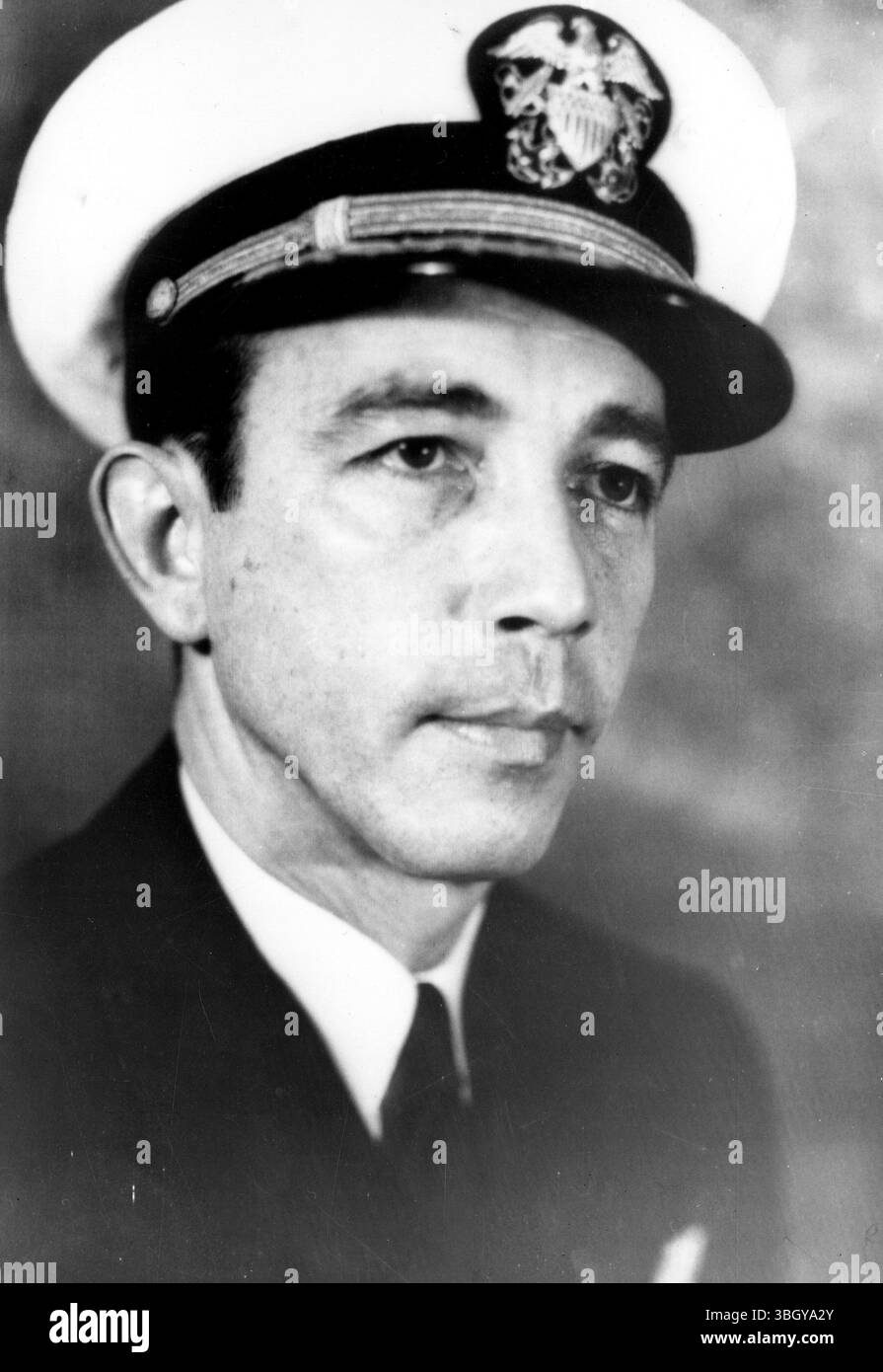 Reçoit une nouvelle commande. Le Capt Roger W Mehle , qui fut l'une des premières courses aériennes de la nation de la seconde Guerre mondiale, a été nommé commandant du plus récent et le plus grand porte-avions de la Marine, USS Saratoga. 1er septembre 1960 Banque D'Images