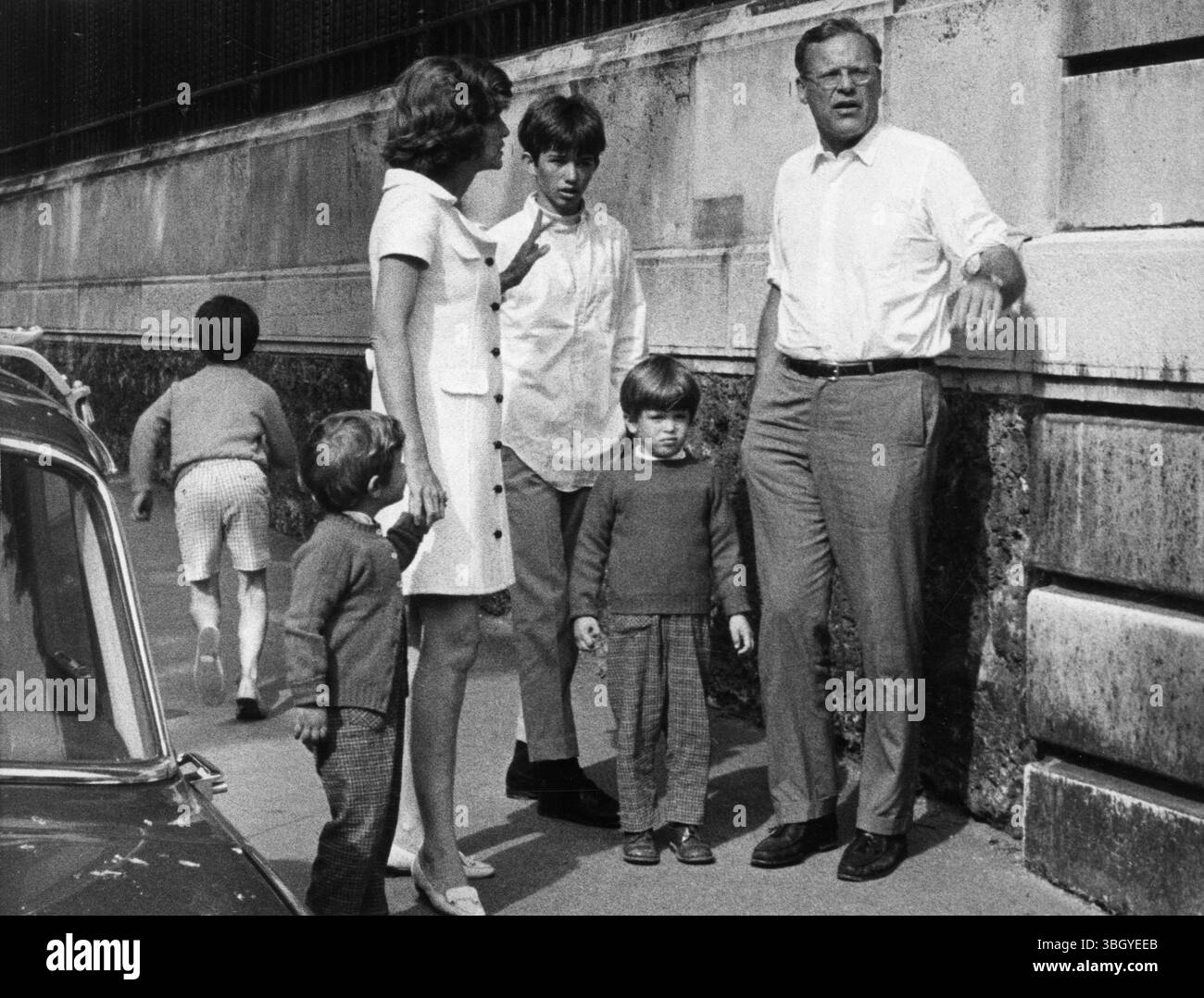 Robert Kennedy Jr, Timothy Shriver, Anthony Shriver, Eunice Sargent Shriver, Marc Shriver et Lem Billings. 26 juin 1968 Banque D'Images