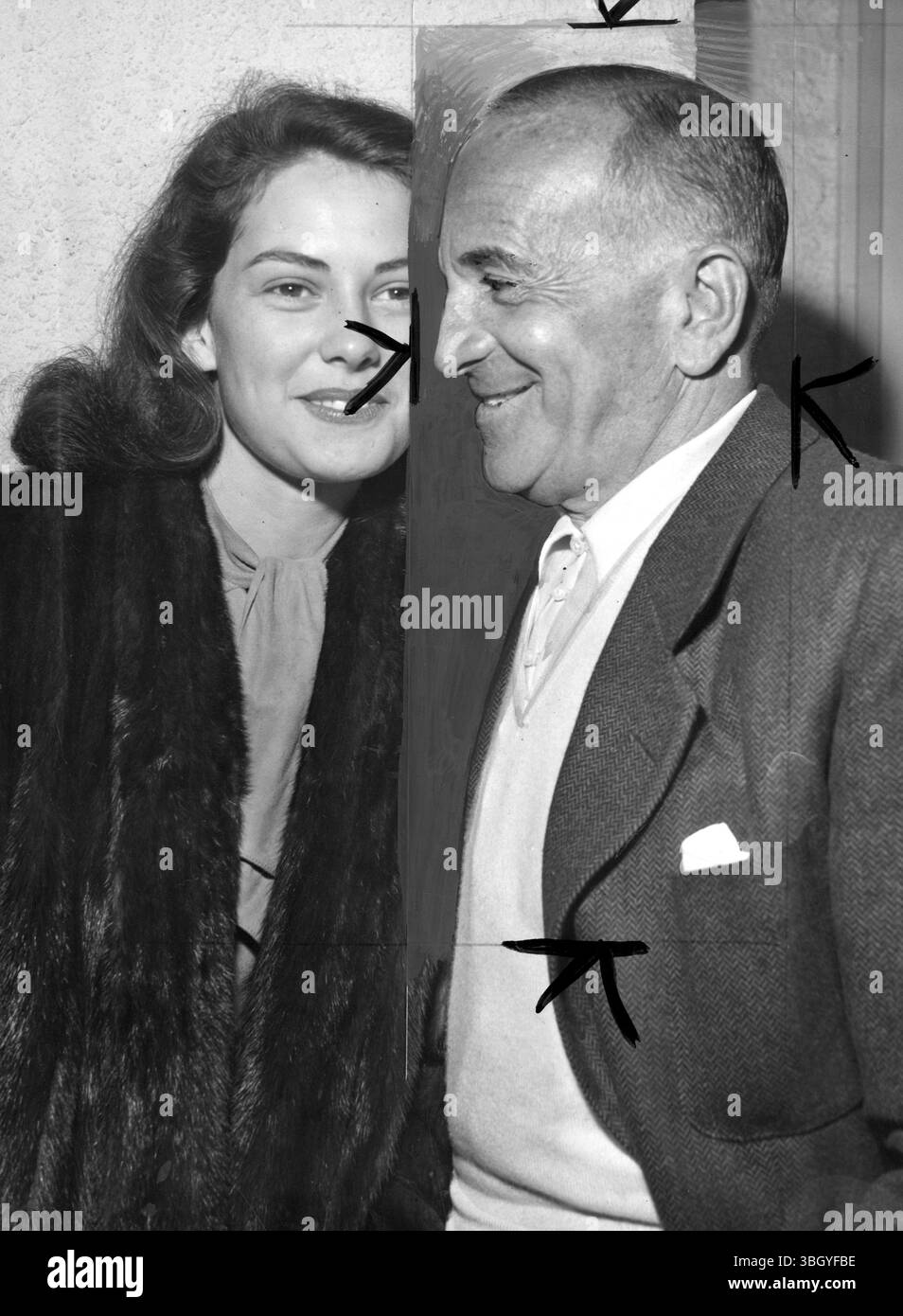 Al Jolson et son épouse, Erle Chenault Galbraith, passent leur lune de miel à l'hôtel Beverly Hills. 26 mars 1945 Banque D'Images