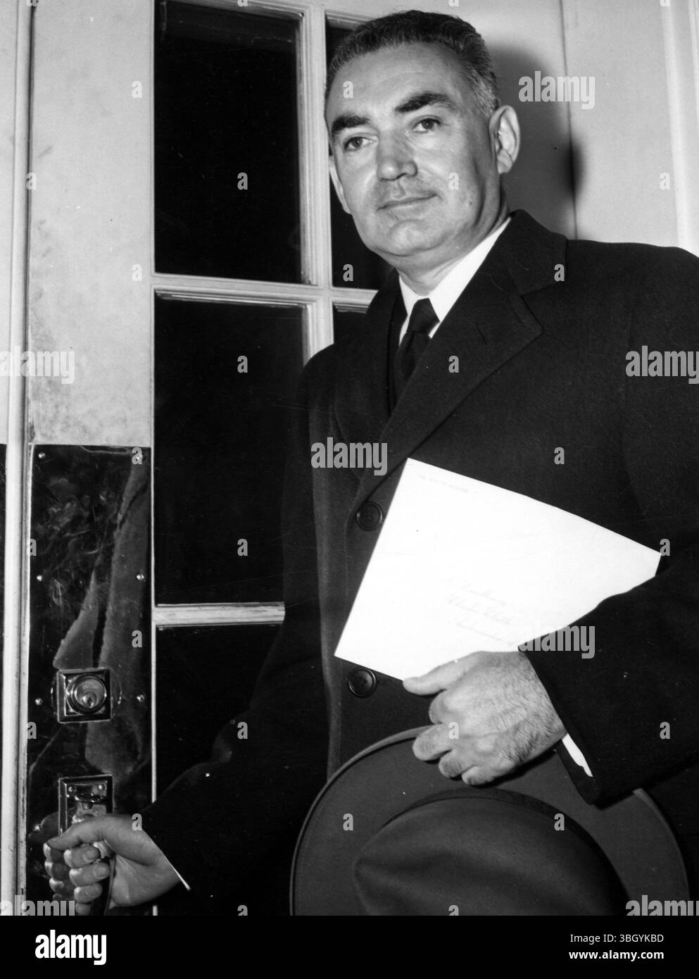 L'ambassadeur israélien présentera ses lettres de créance. L’ambassadeur israélien Eliahu Elath arrive aujourd’hui à la Maison Blanche pour présenter ses lettres de créance au Pres Truman. Auteur Banque D'Images