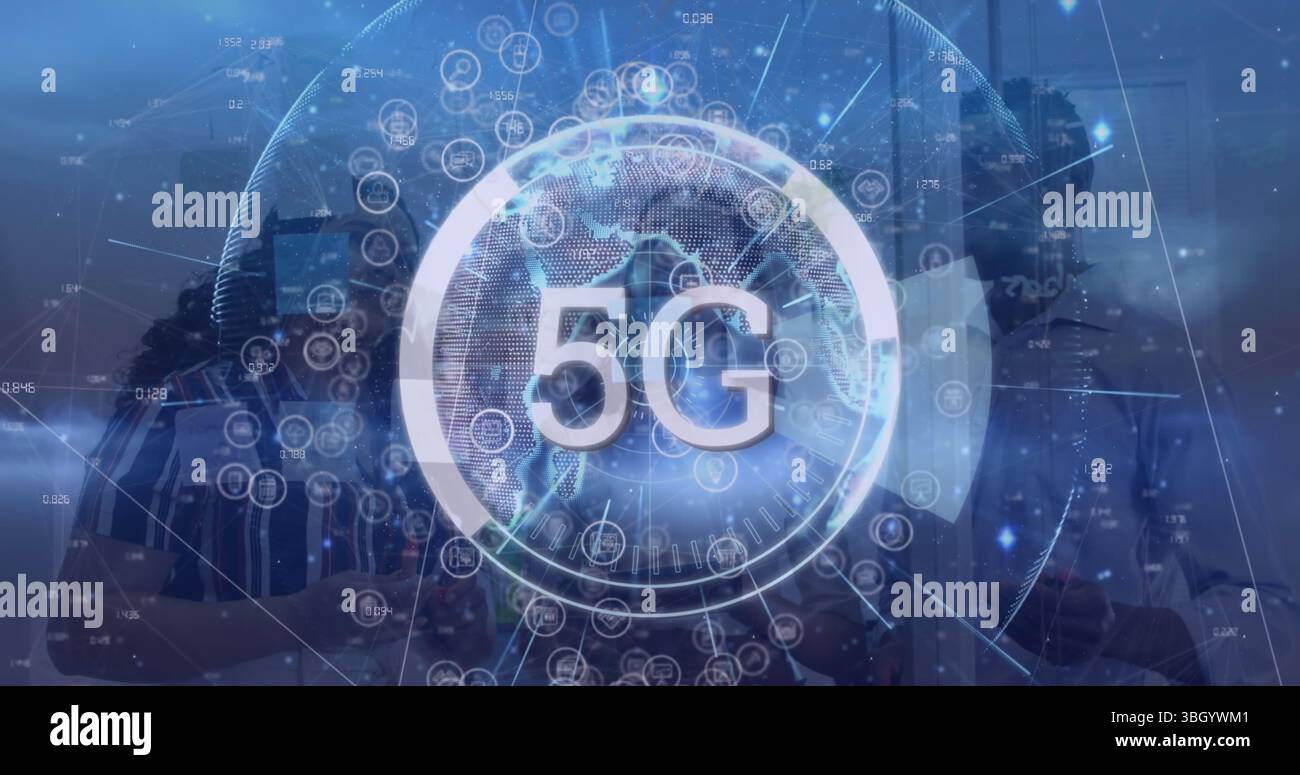 Image du réseau de connexions et du texte 5g sur un groupe diversifié de gens d'affaires Banque D'Images